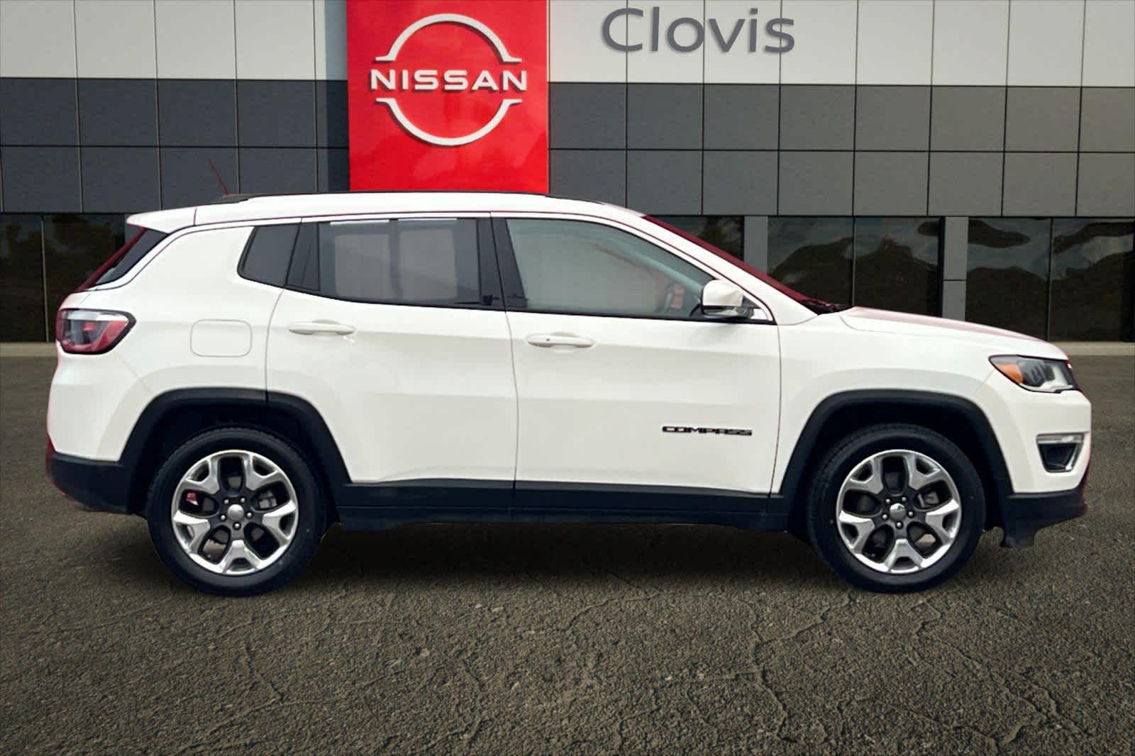 Thumbnail: 2018 Jeep Compass - 9