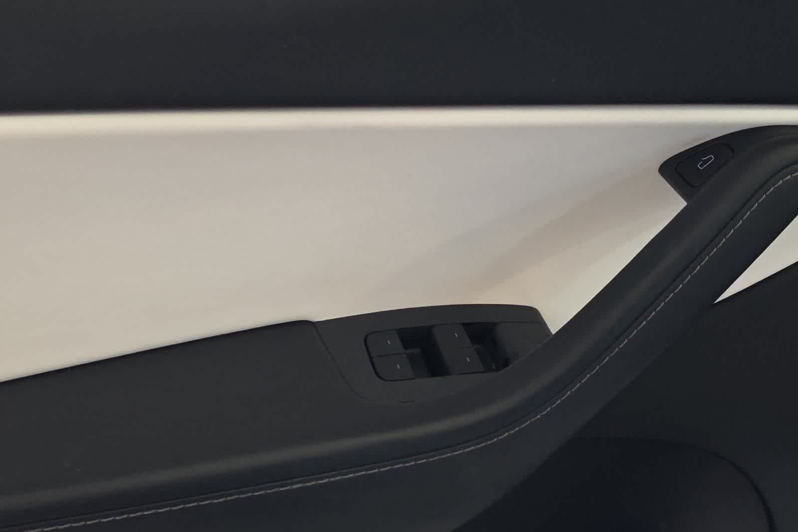 Thumbnail: 2021 Tesla Model Y - 15