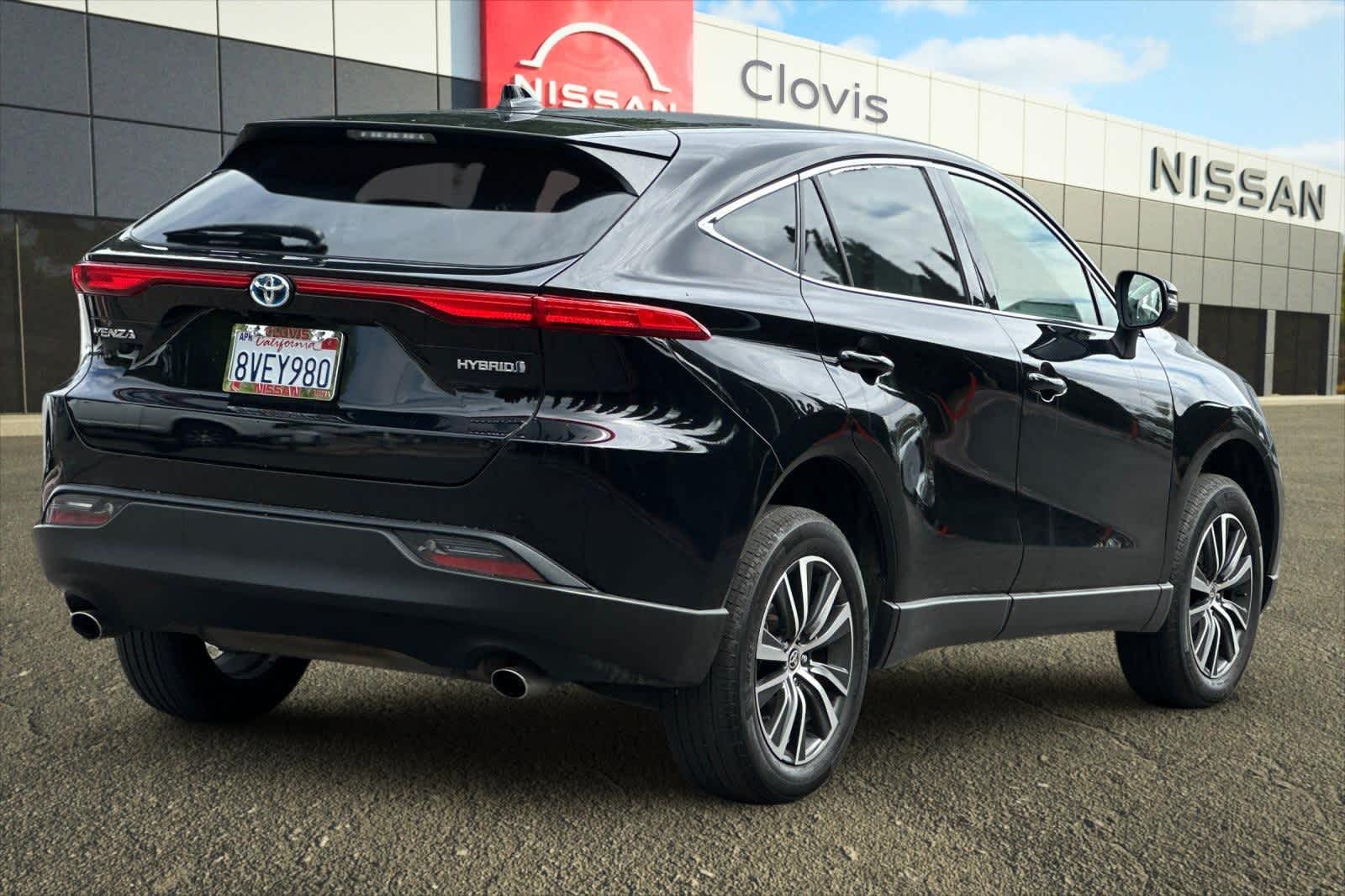 Thumbnail: 2021 Toyota Venza - 3