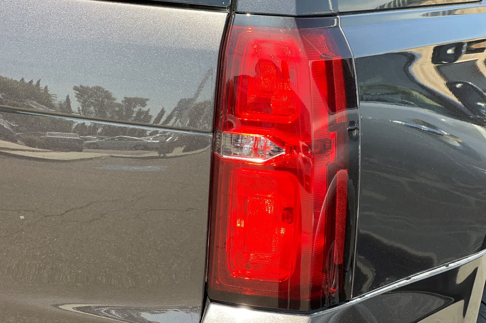 Thumbnail: 2016 Chevrolet Tahoe - 36
