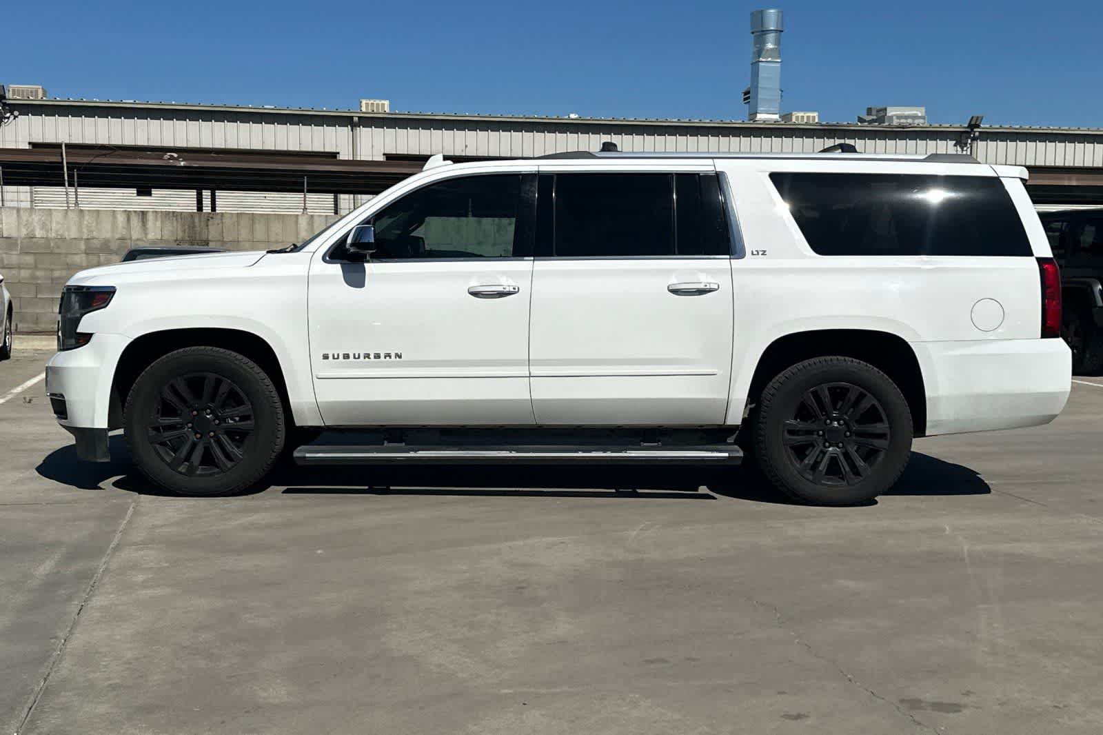 Thumbnail: 2015 Chevrolet Suburban - 6