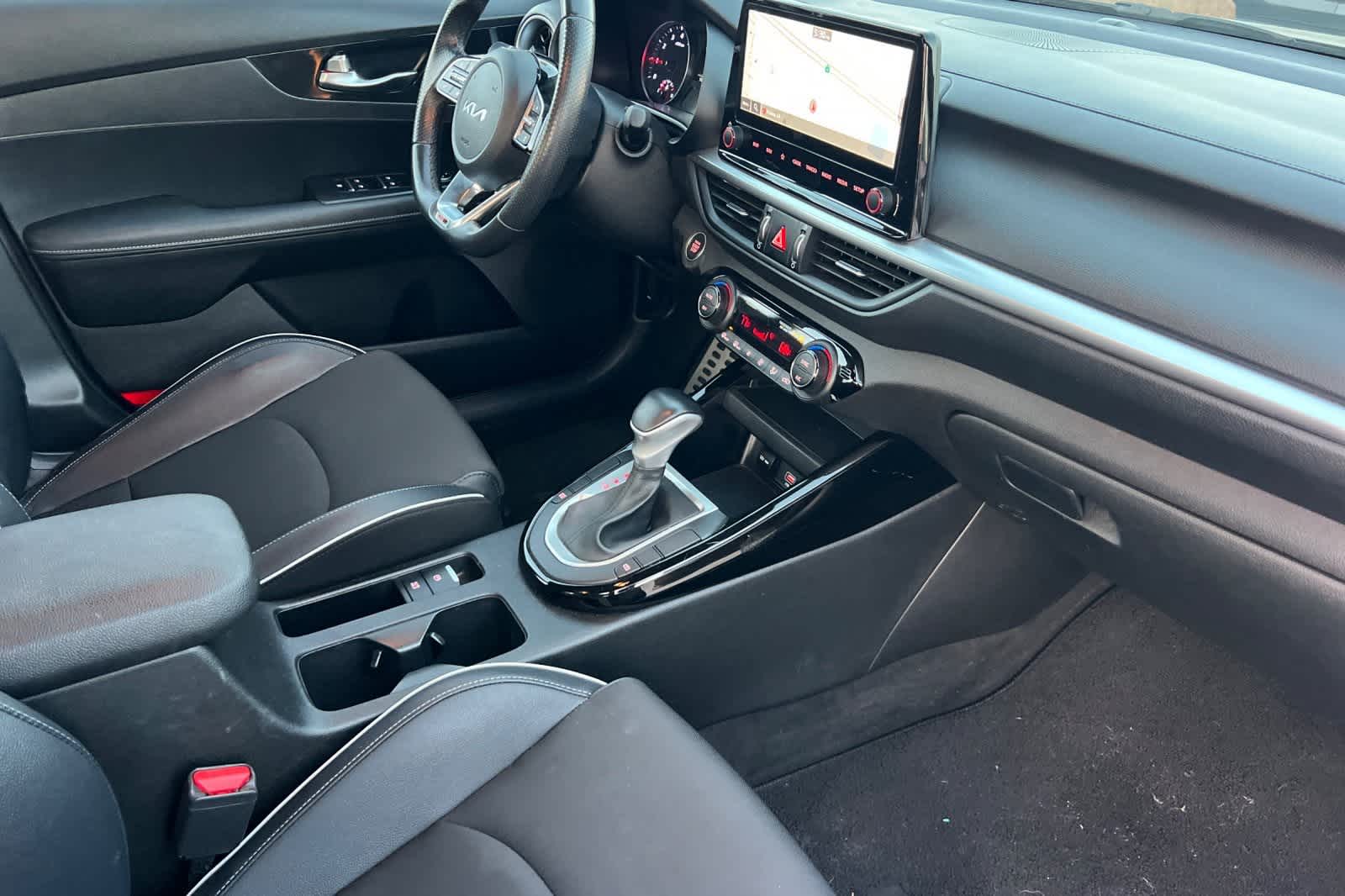 Thumbnail: 2023 Kia Forte - 16