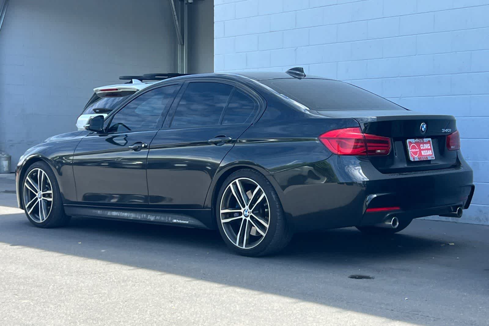 Thumbnail: 2018 BMW 3 Series - 7