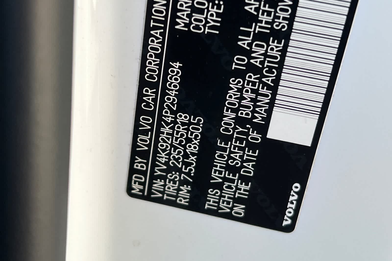 Thumbnail: 2023 Volvo XC40 - 31