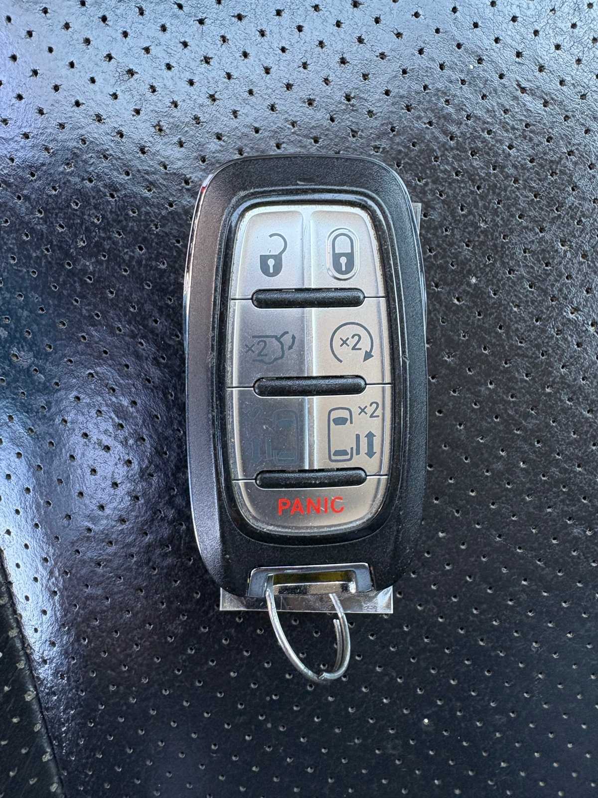 Thumbnail: 2019 Chrysler Pacifica - 20