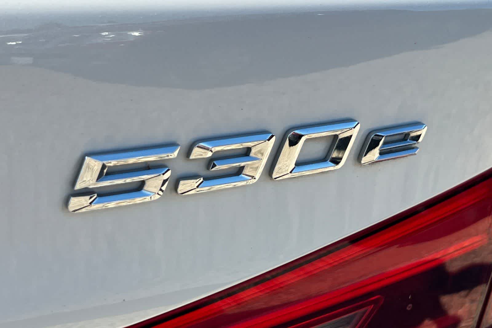 Thumbnail: 2018 BMW 5 Series - 17