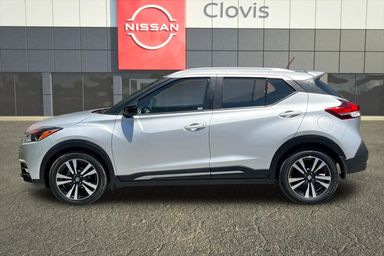 2020 Nissan Kicks SR 6