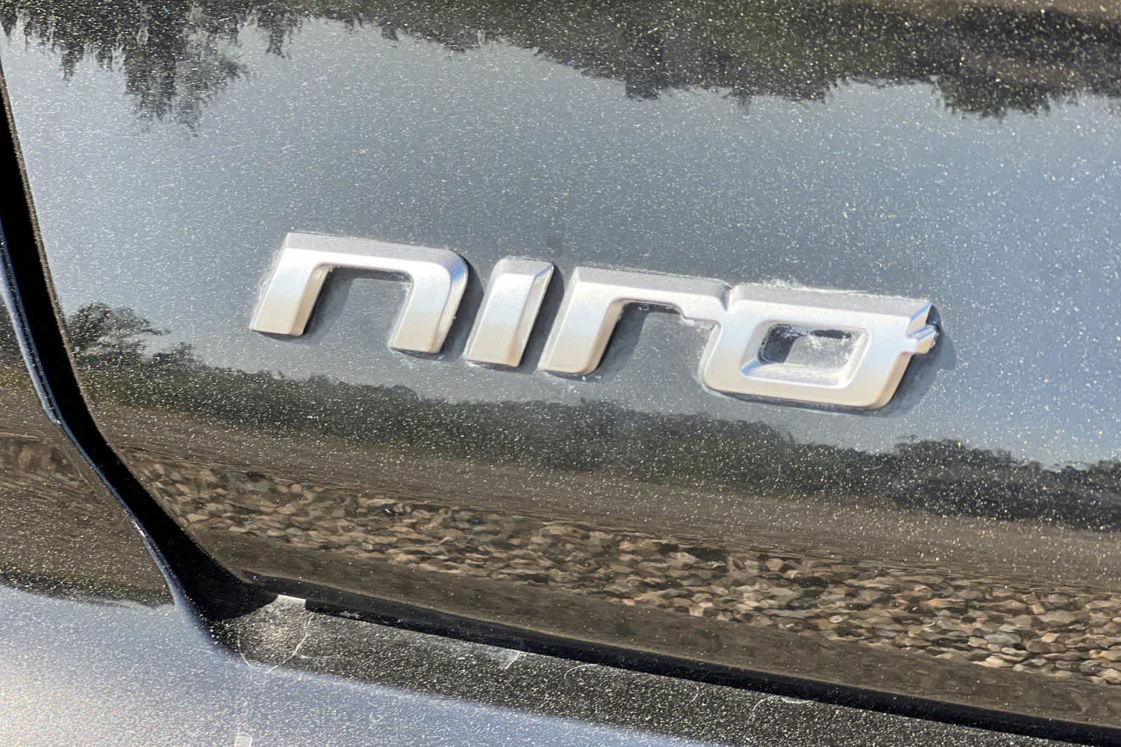 Thumbnail: 2018 Kia Niro - 16