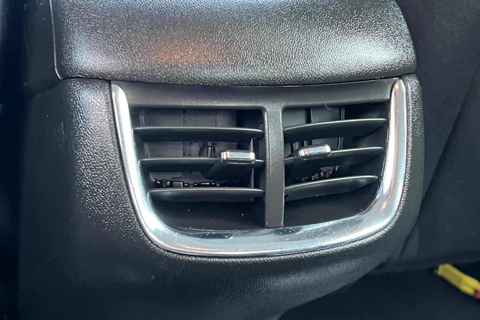 Thumbnail: 2024 Chevrolet Malibu - 15