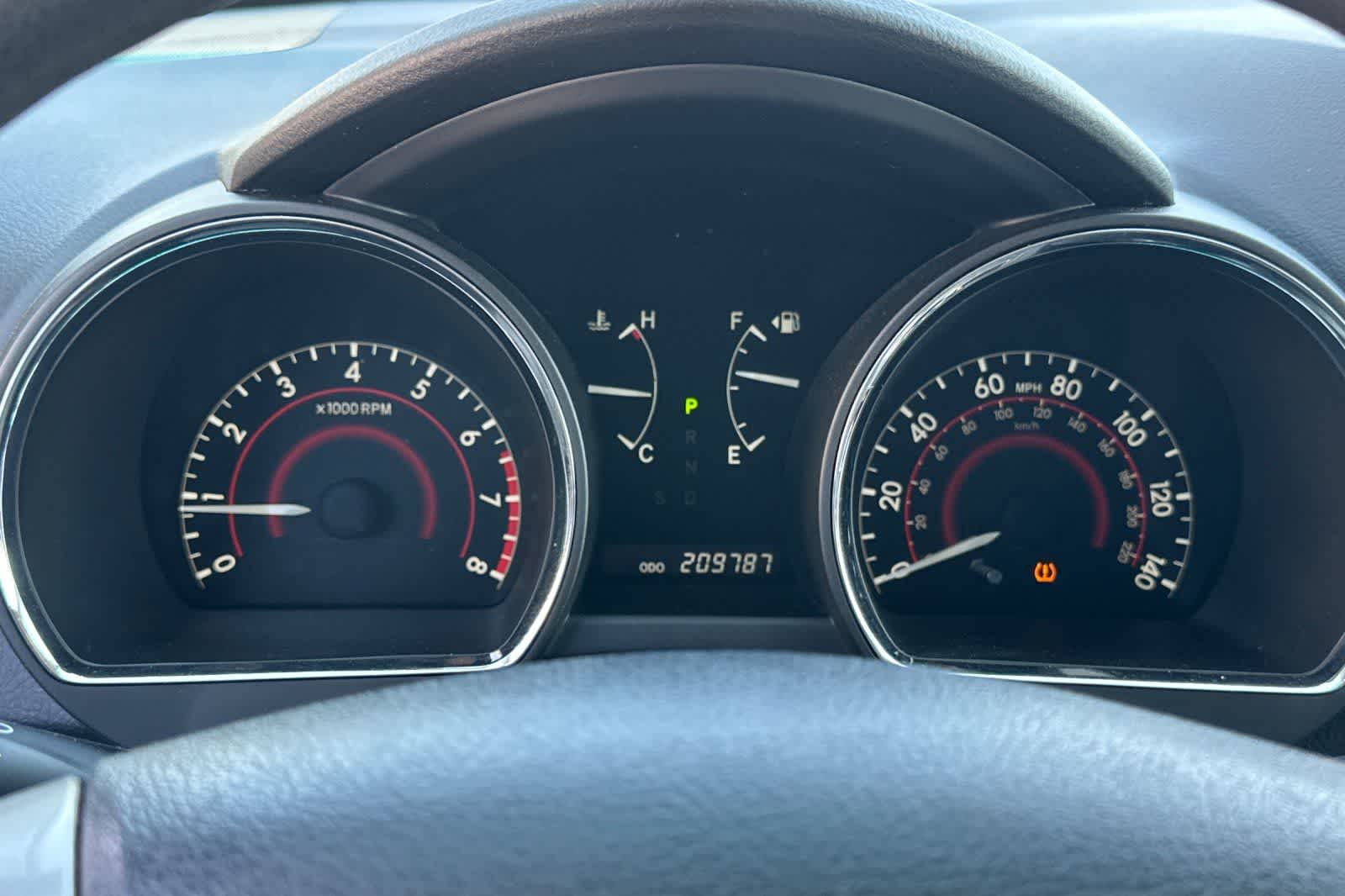 Thumbnail: 2011 Toyota Highlander - 25