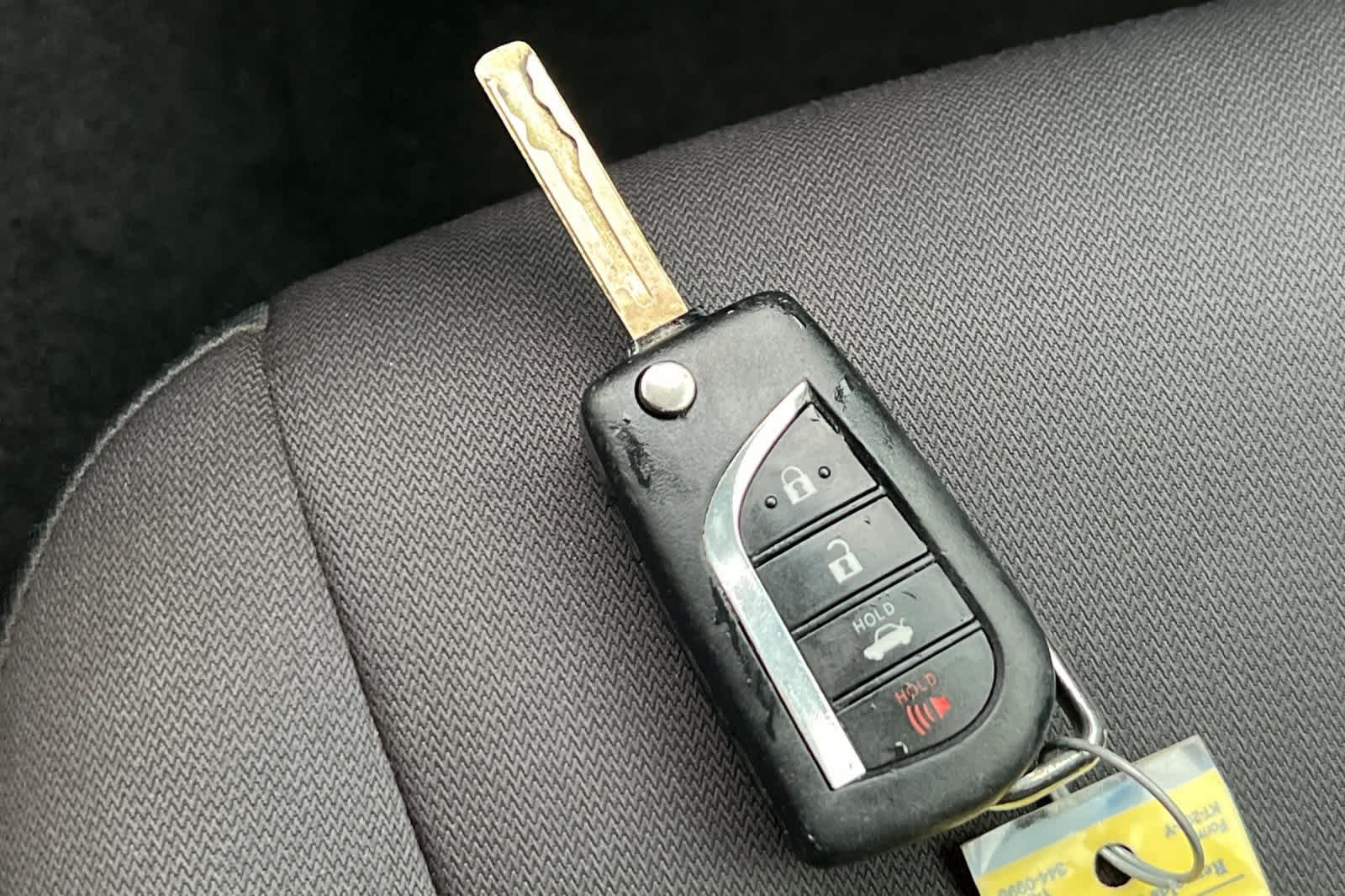 Thumbnail: 2019 Toyota Camry - 24