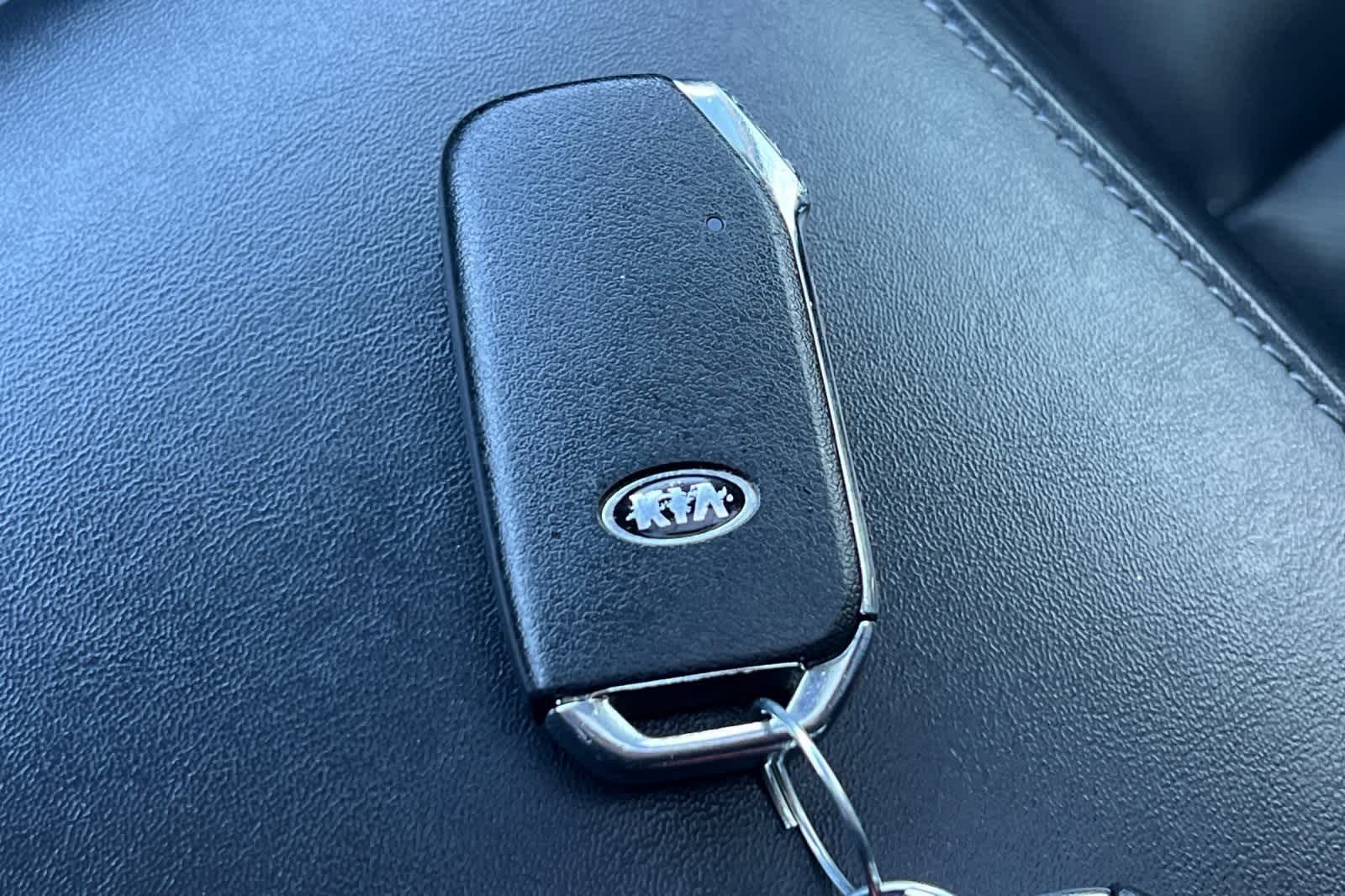 Thumbnail: 2020 Kia Telluride - 23