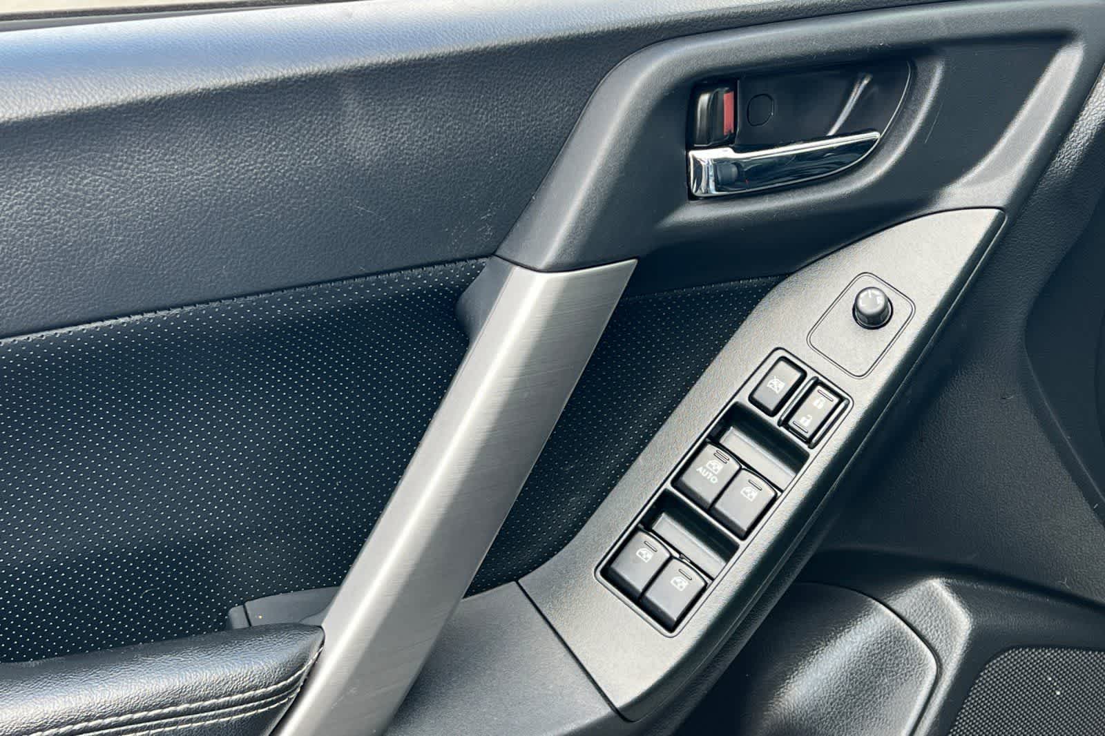 Thumbnail: 2015 Subaru Forester - 12