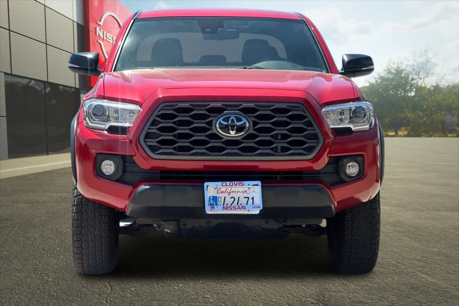 Thumbnail: 2022 Toyota Tacoma - 11