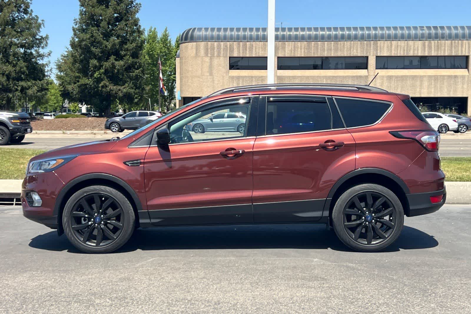 Thumbnail: 2018 Ford Escape - 6