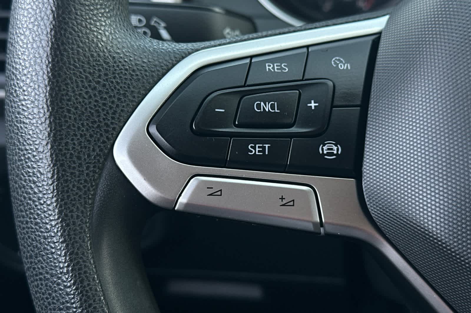 Thumbnail: 2021 Volkswagen Atlas - 30