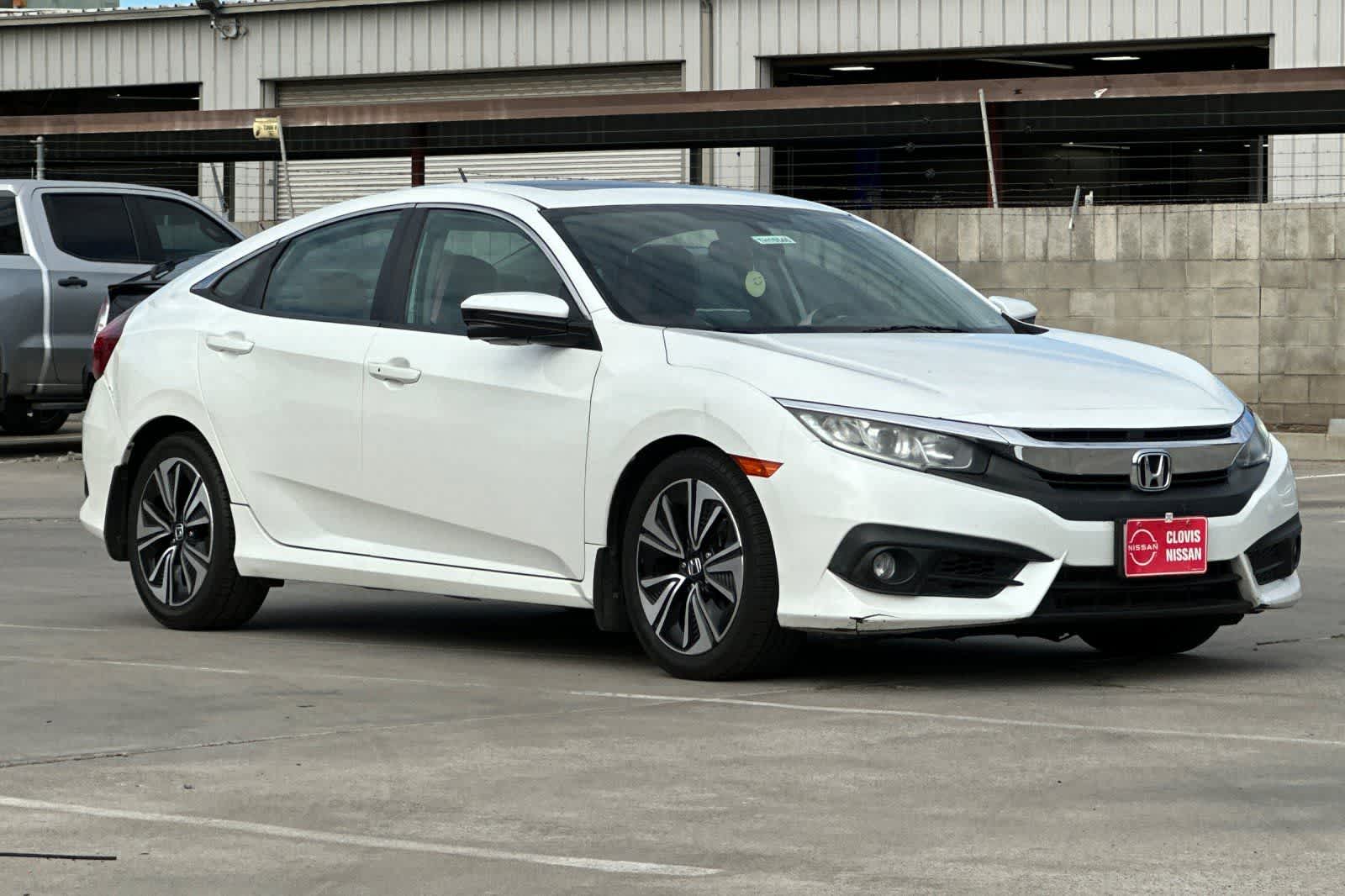 Thumbnail: 2017 Honda Civic - 10