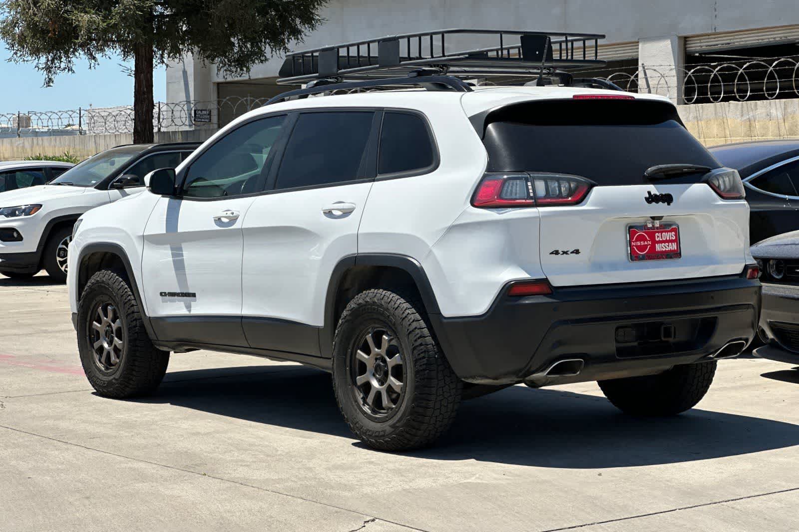 Thumbnail: 2019 Jeep Cherokee - 7