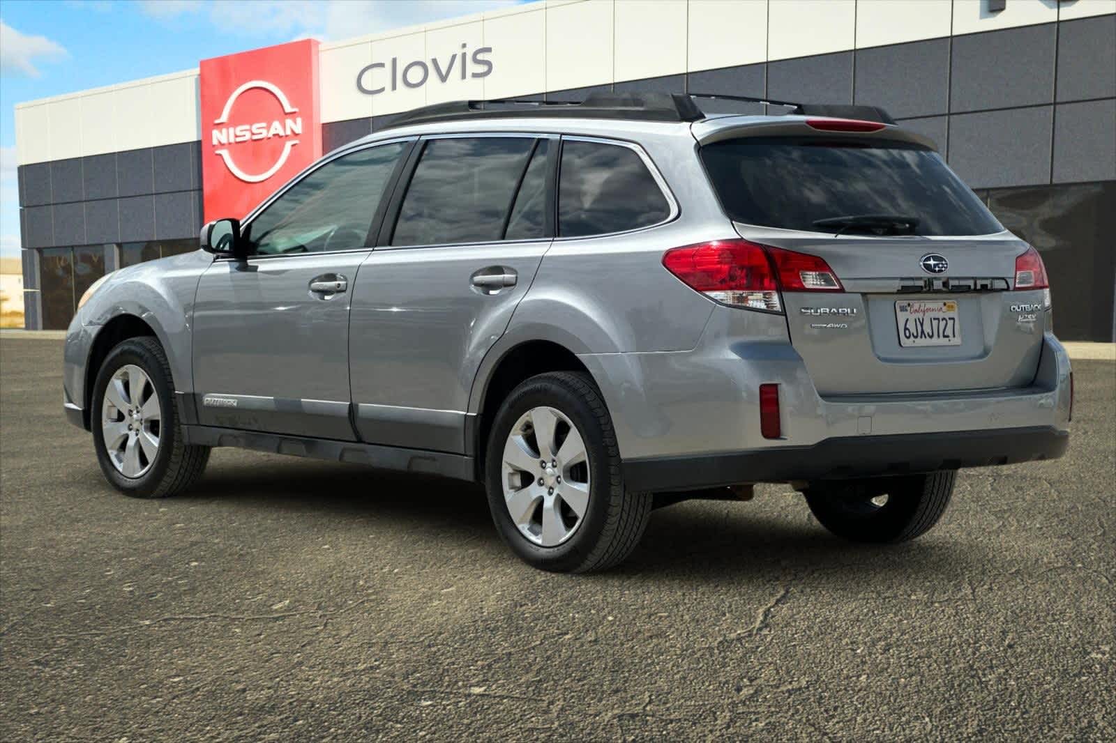 Thumbnail: 2010 Subaru Outback - 7