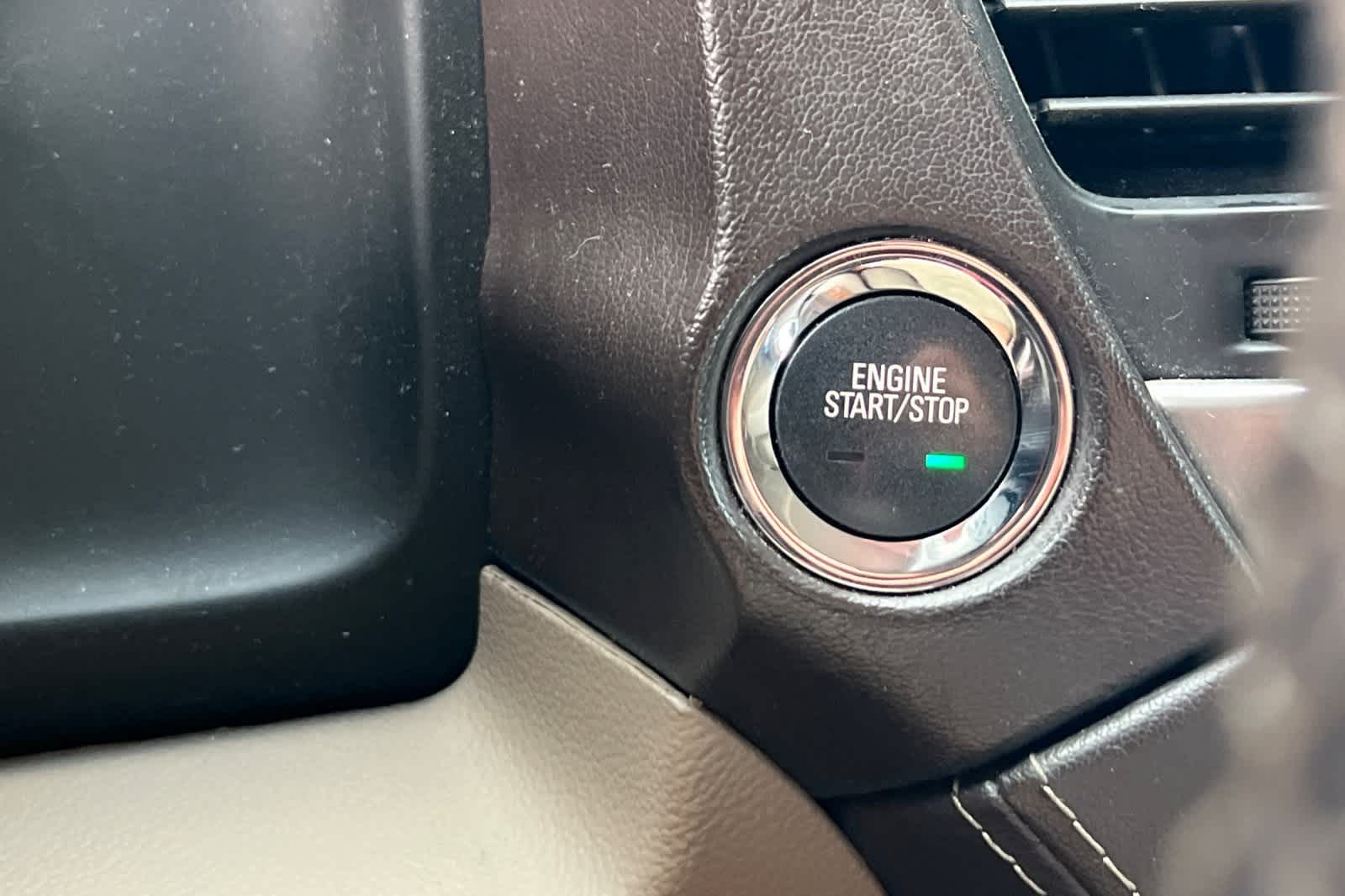 Thumbnail: 2016 Chevrolet Suburban - 27