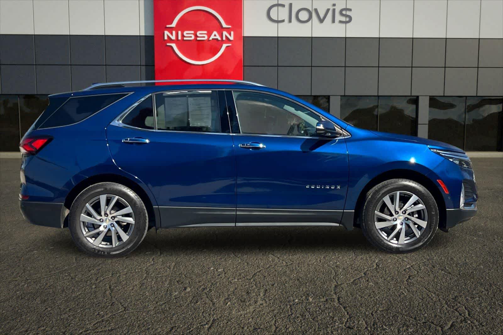 Thumbnail: 2022 Chevrolet Equinox - 9