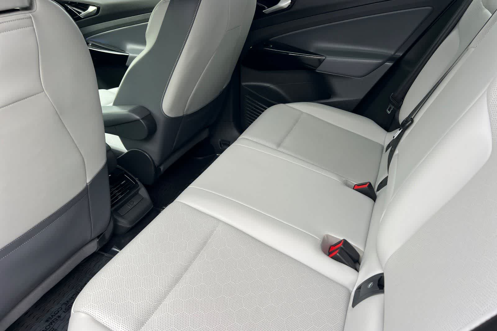 Thumbnail: 2022 Volkswagen ID.4 - 5