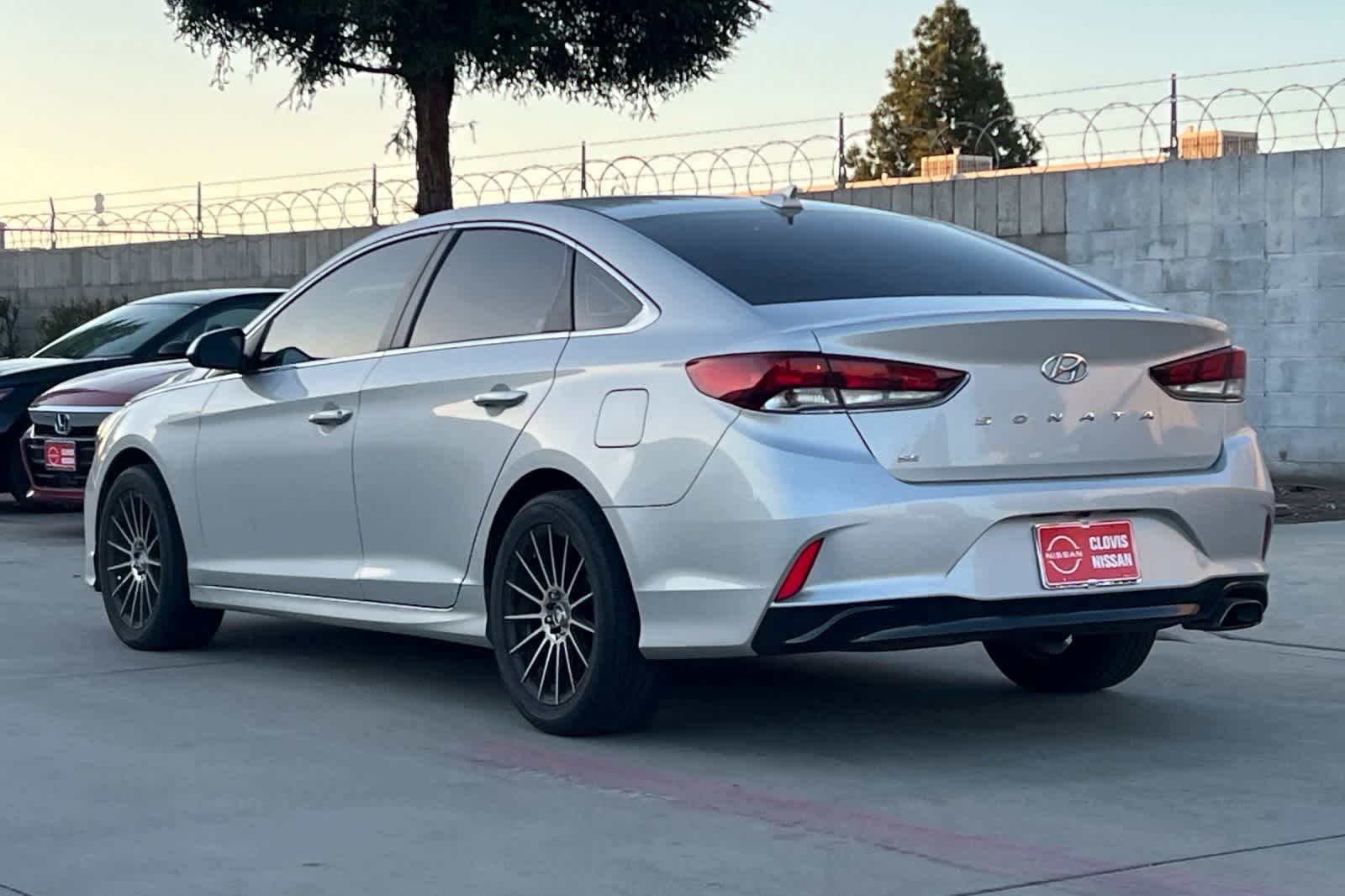 Thumbnail: 2019 Hyundai Sonata - 7