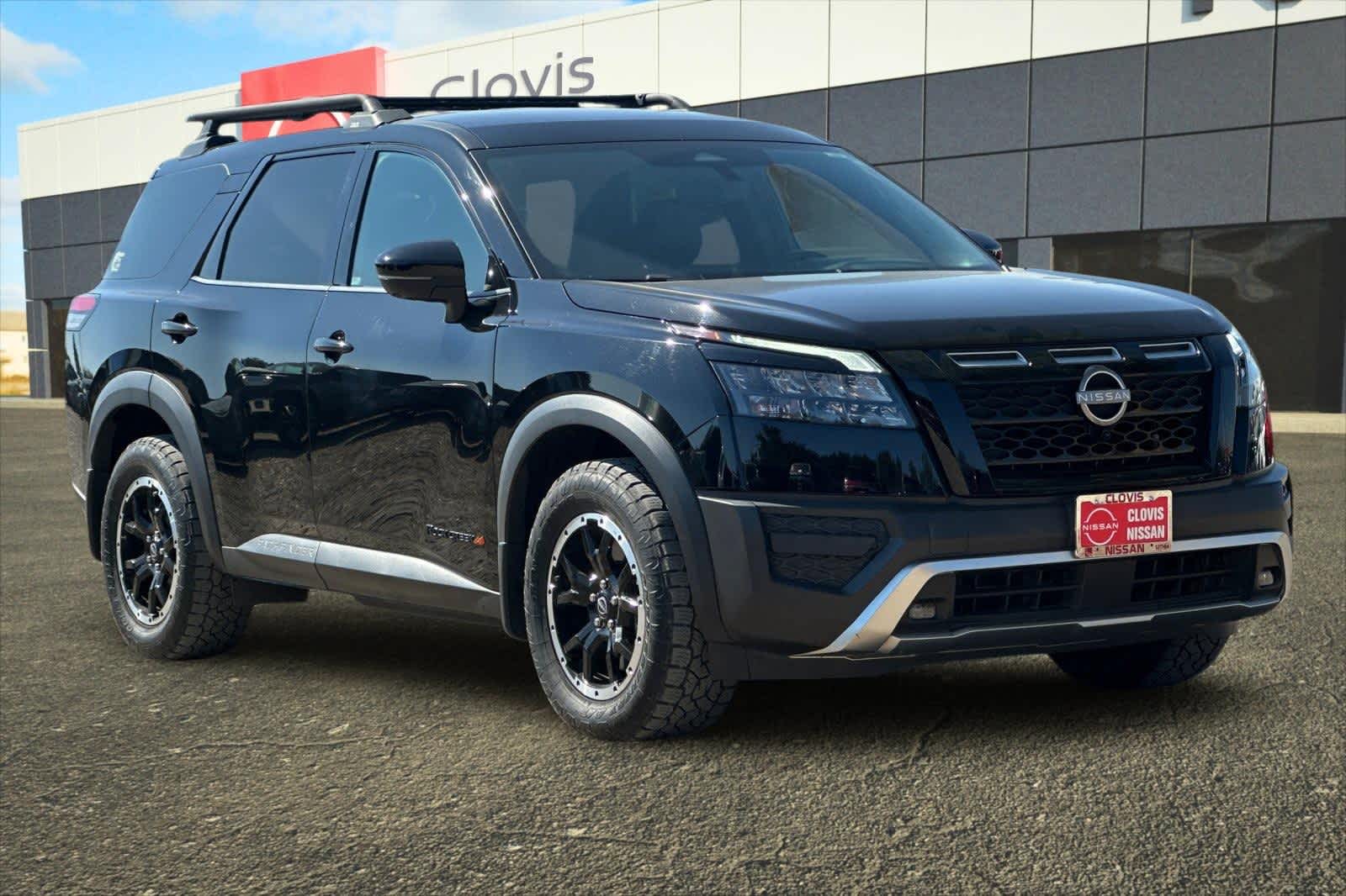 Thumbnail: 2023 Nissan Pathfinder - 10