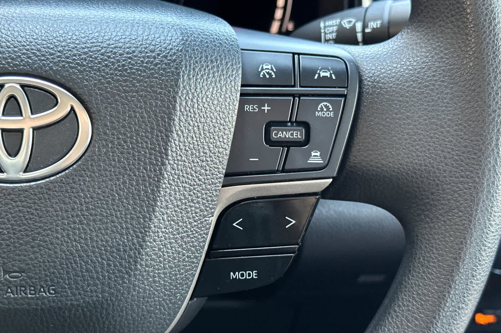 Thumbnail: 2025 Toyota Camry - 29