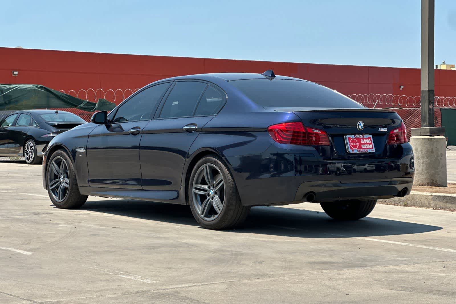 Thumbnail: 2014 BMW 5 Series - 7