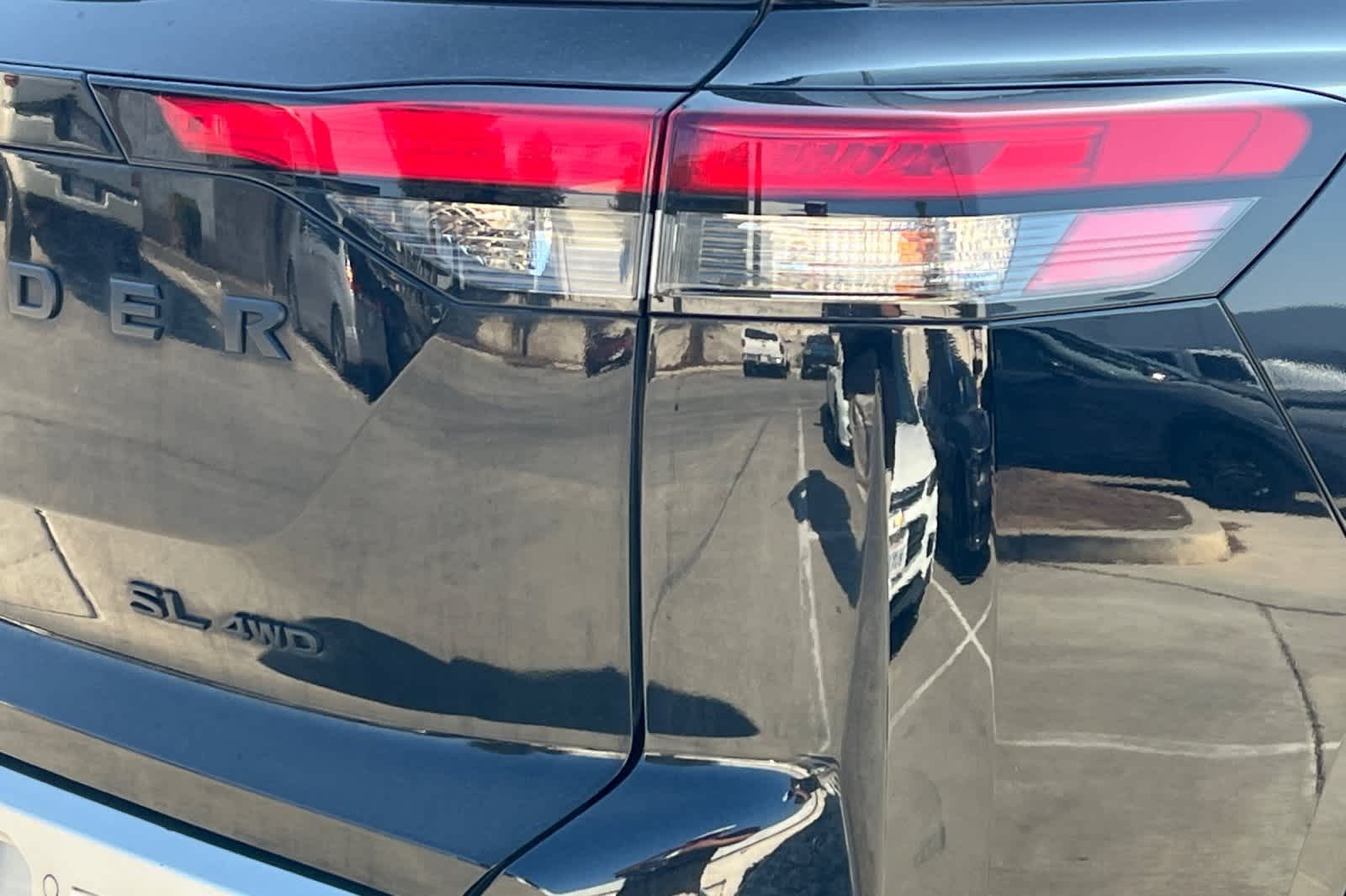 Thumbnail: 2023 Nissan Pathfinder - 13