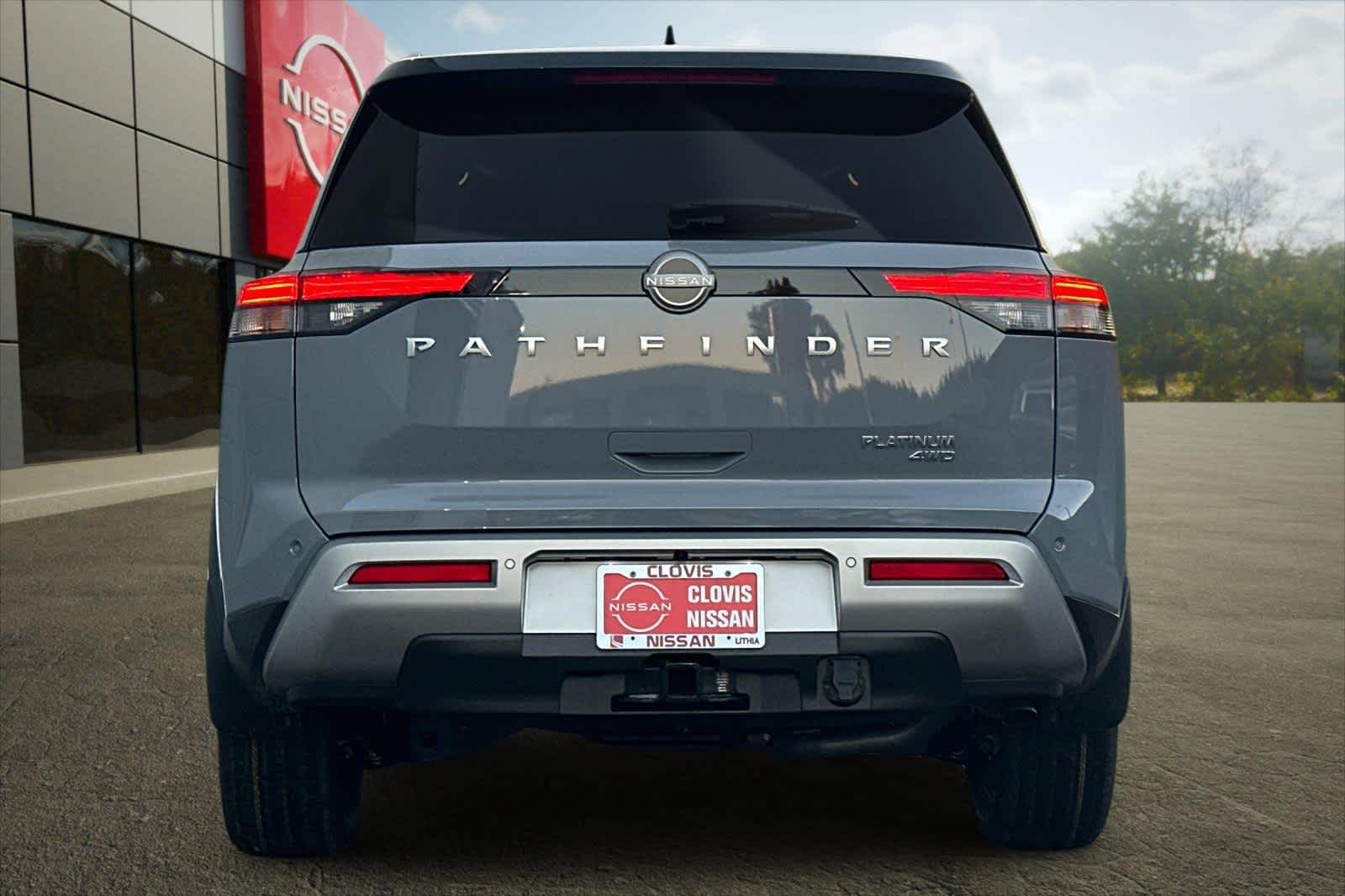 Thumbnail: 2025 Nissan Pathfinder - 8