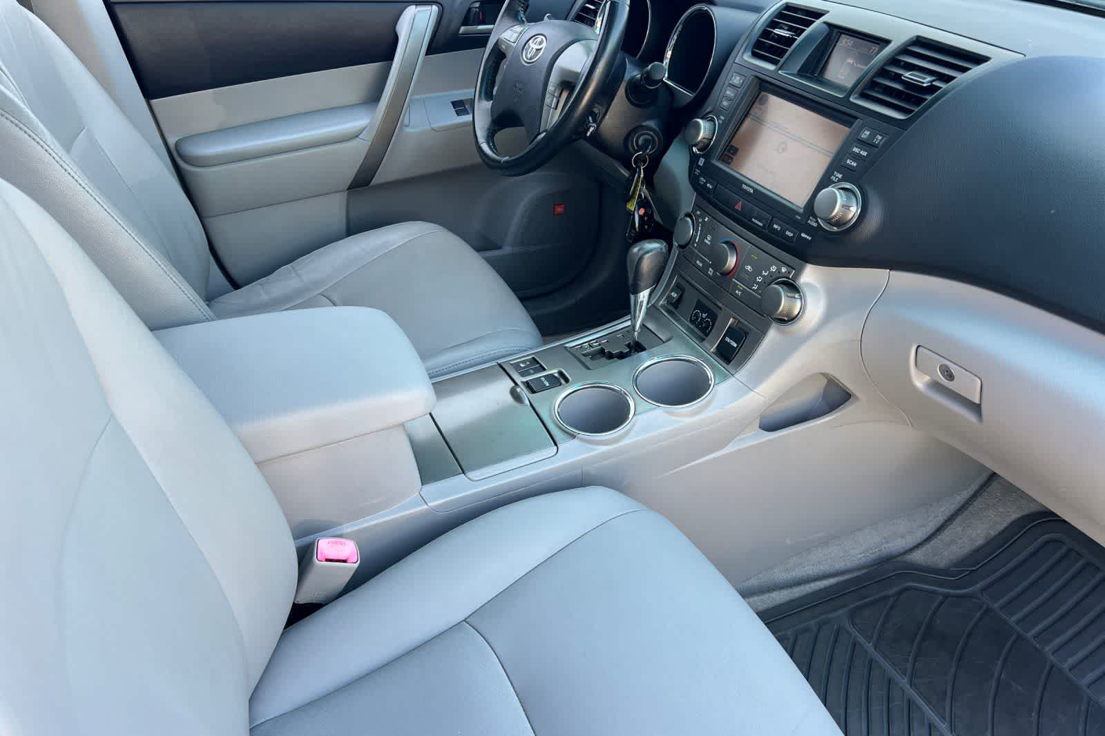 Thumbnail: 2008 Toyota Highlander - 18