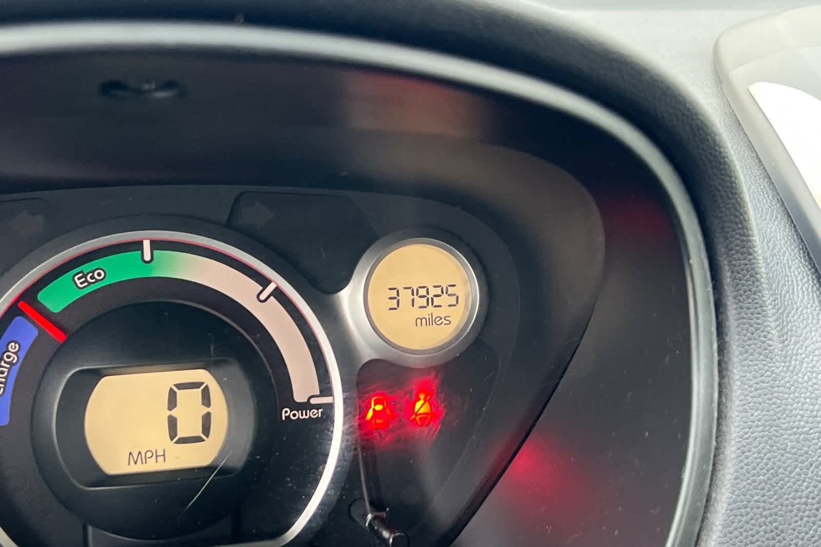 Thumbnail: 2016 Mitsubishi i-MiEV - 21