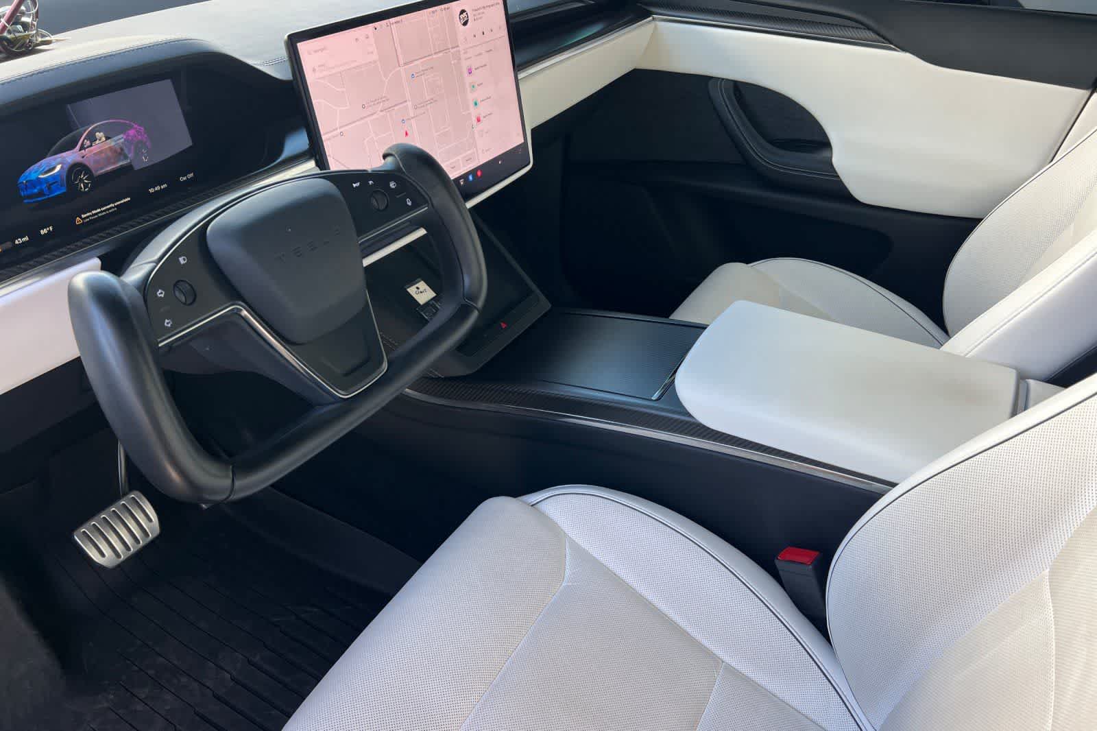Thumbnail: 2022 Tesla Model X - 14