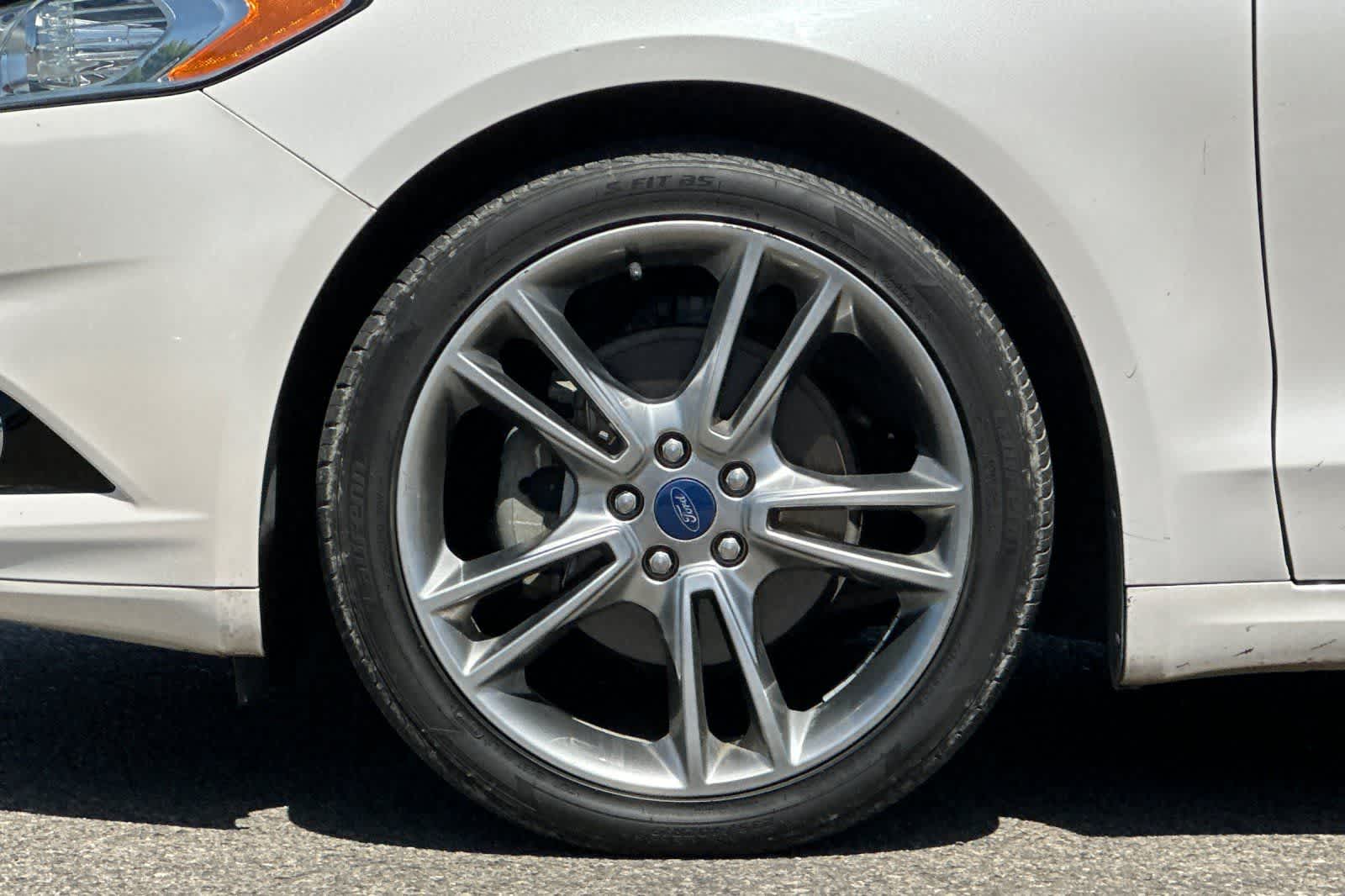 Thumbnail: 2015 Ford Fusion - 12