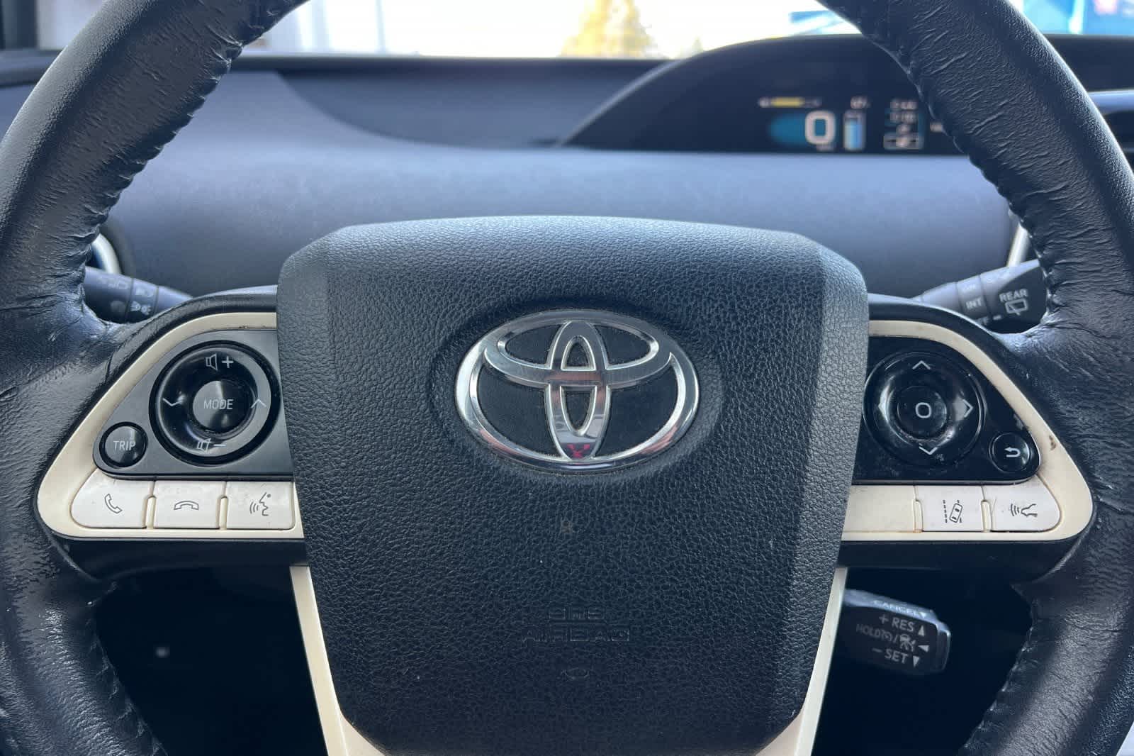 Thumbnail: 2017 Toyota Prius - 26