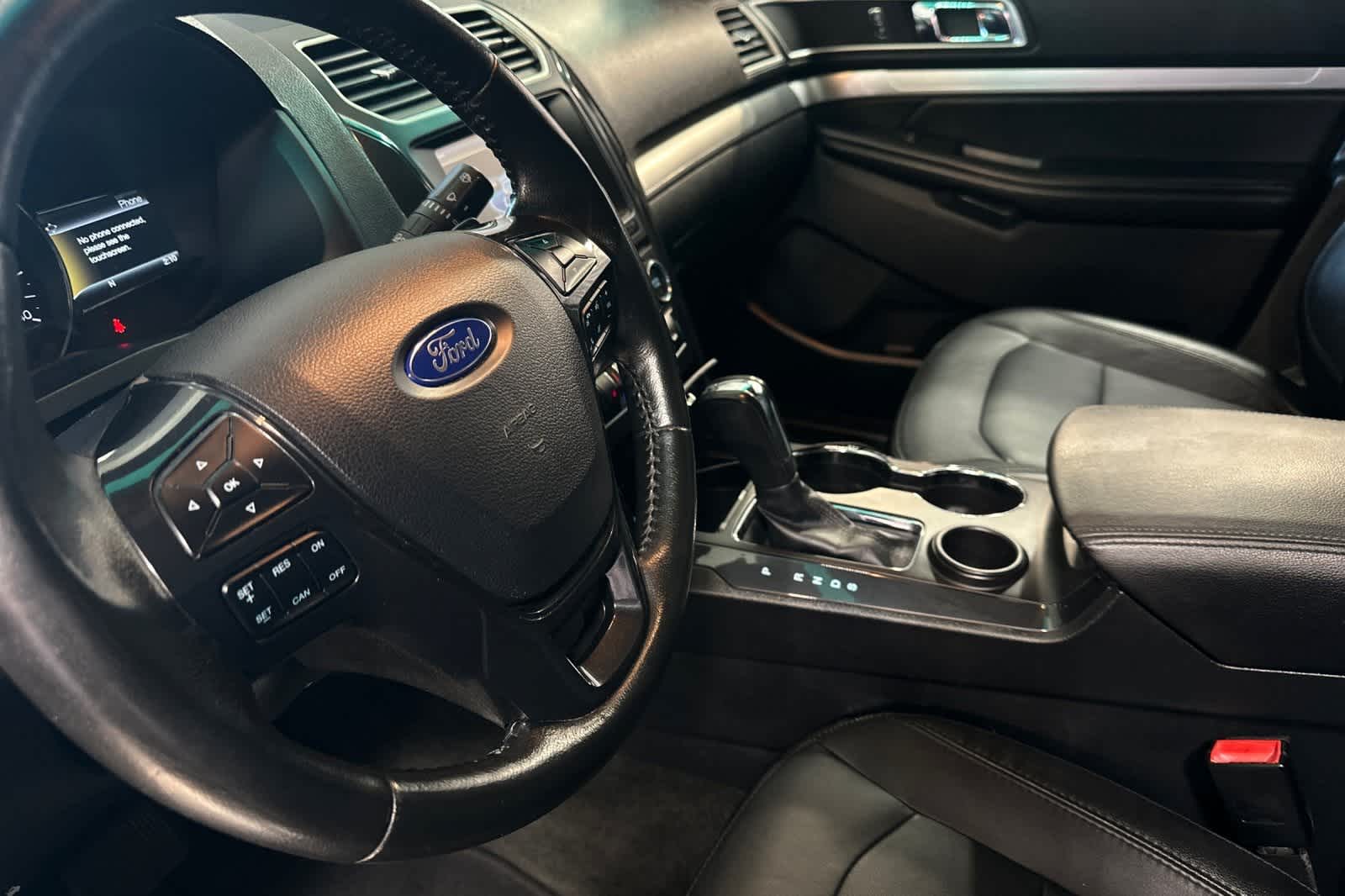 Thumbnail: 2016 Ford Explorer - 14