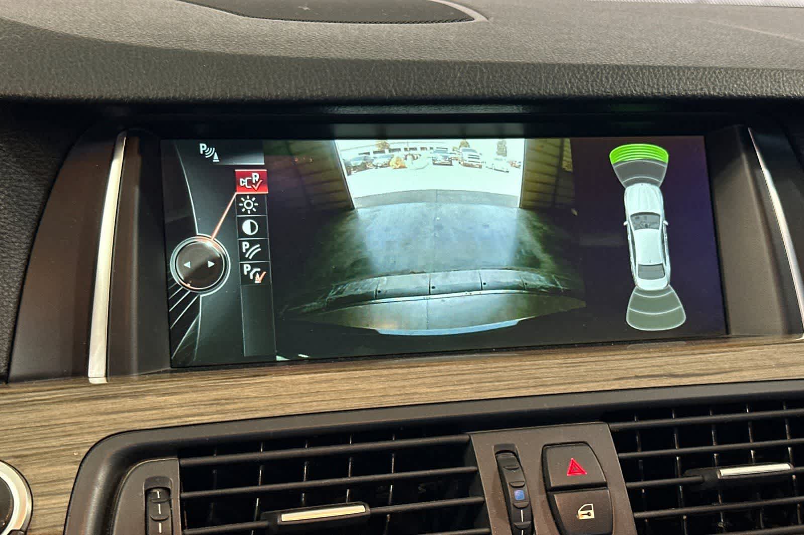 Thumbnail: 2014 BMW 5 Series - 21