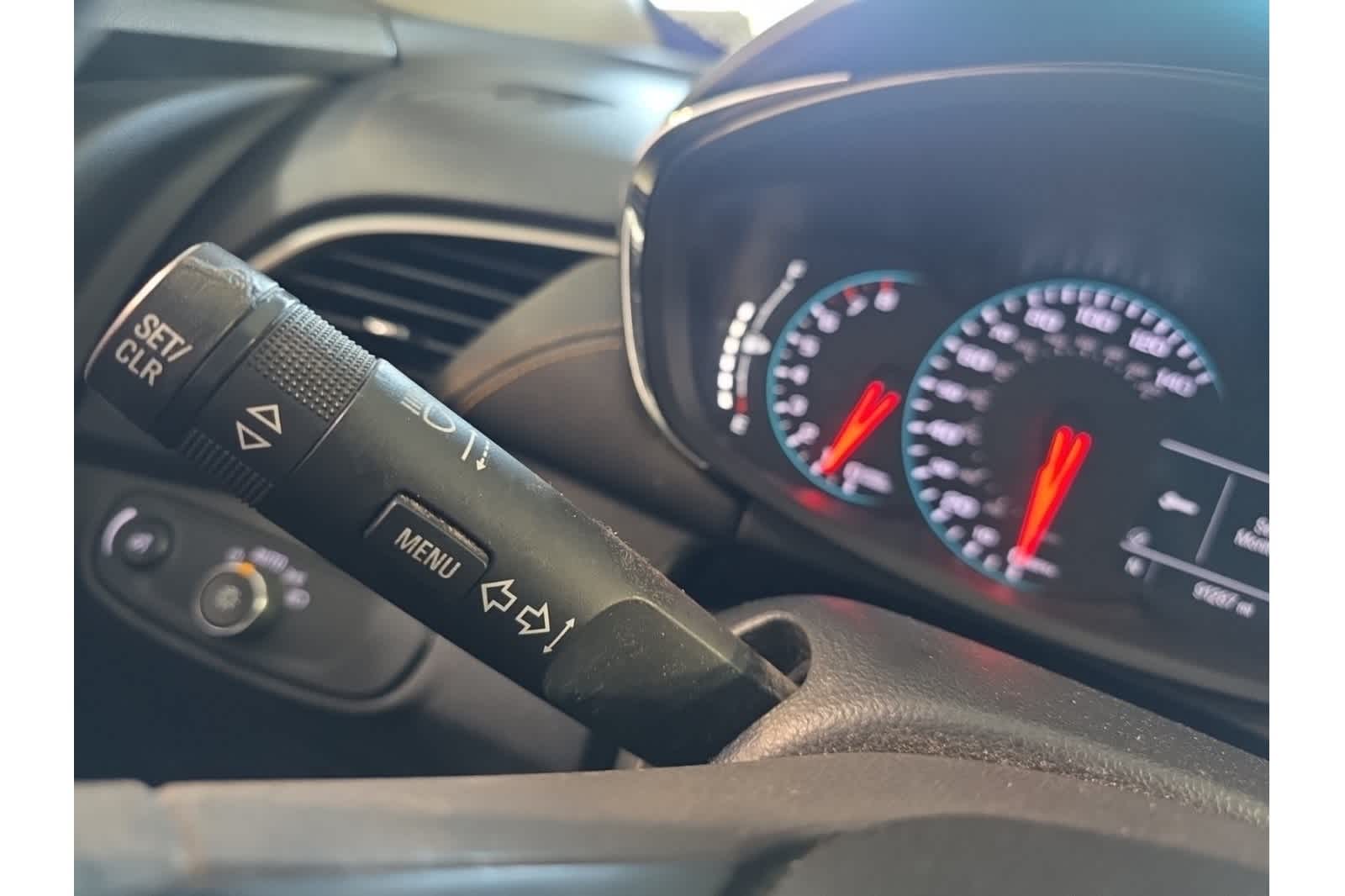 Thumbnail: 2018 Chevrolet Trax - 29