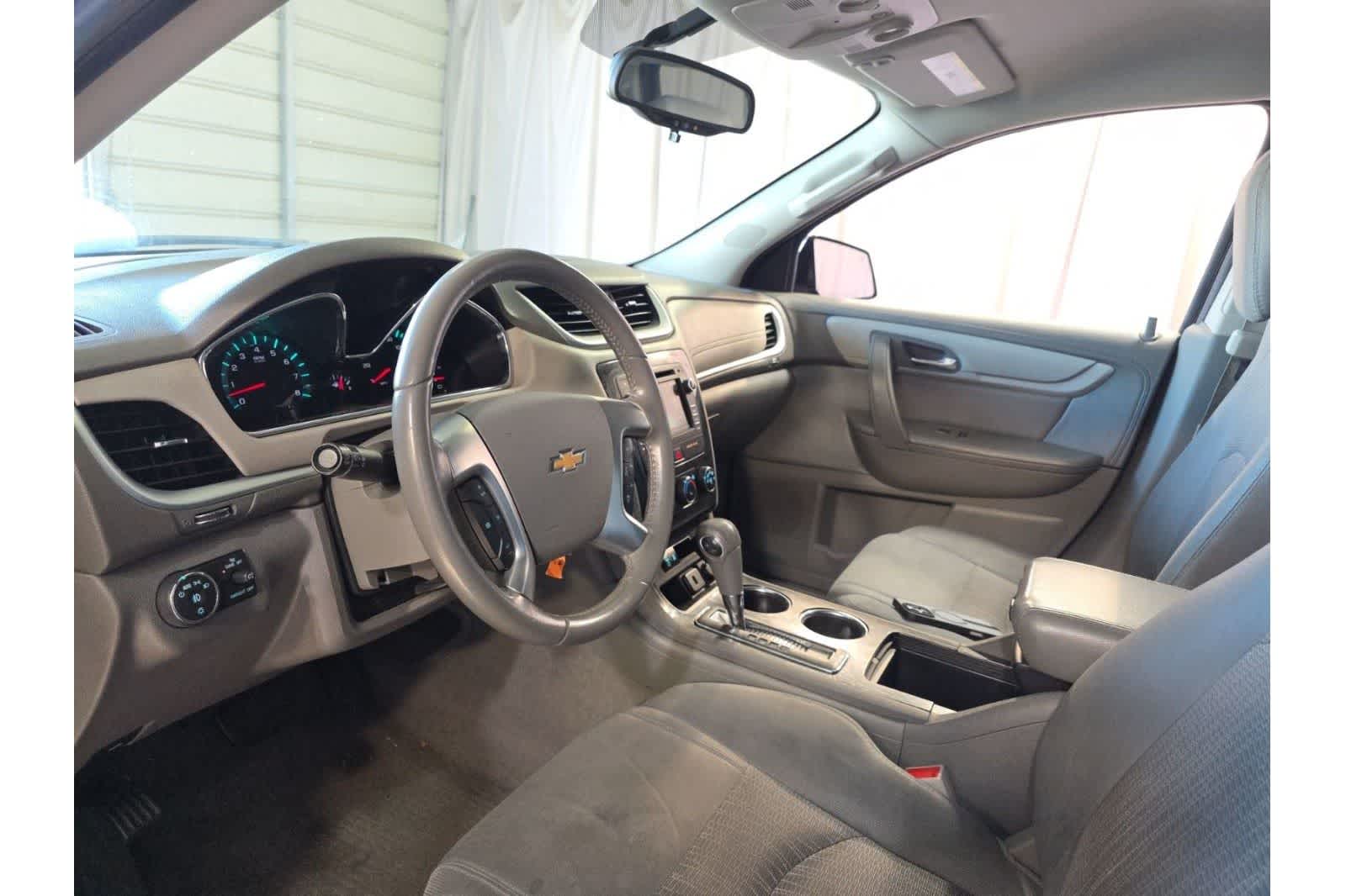 Thumbnail: 2016 Chevrolet Traverse - 17