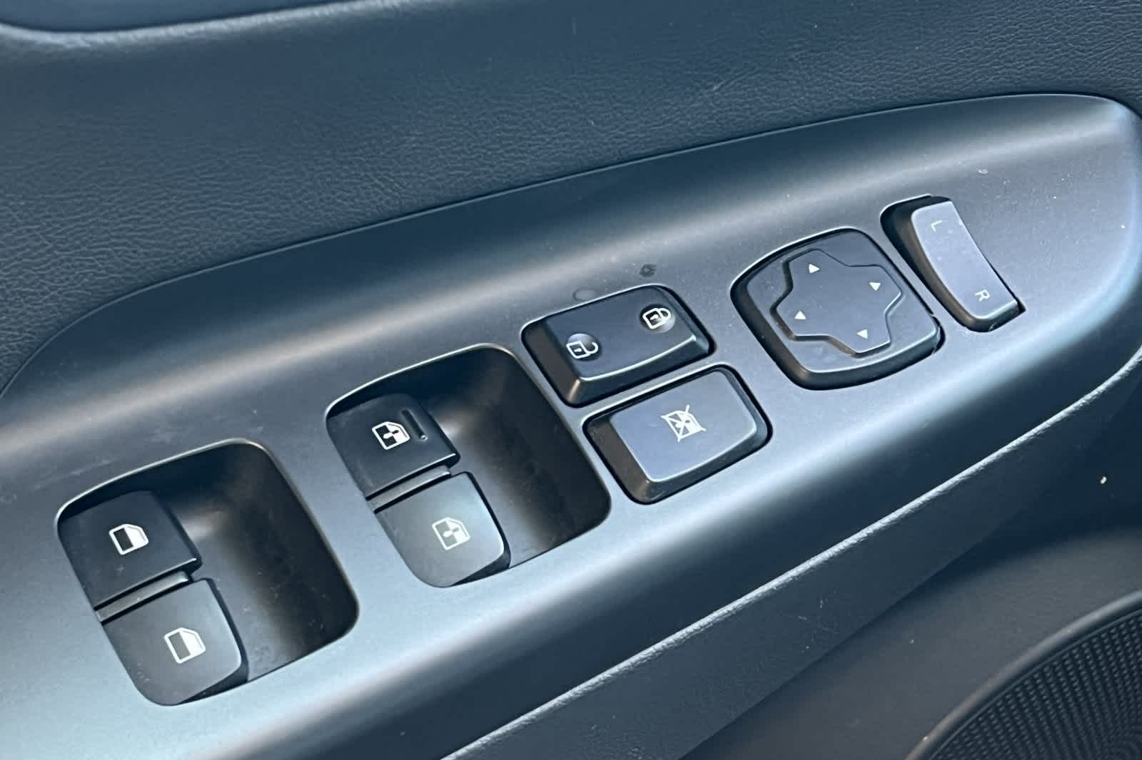 Thumbnail: 2021 Hyundai Kona - 16