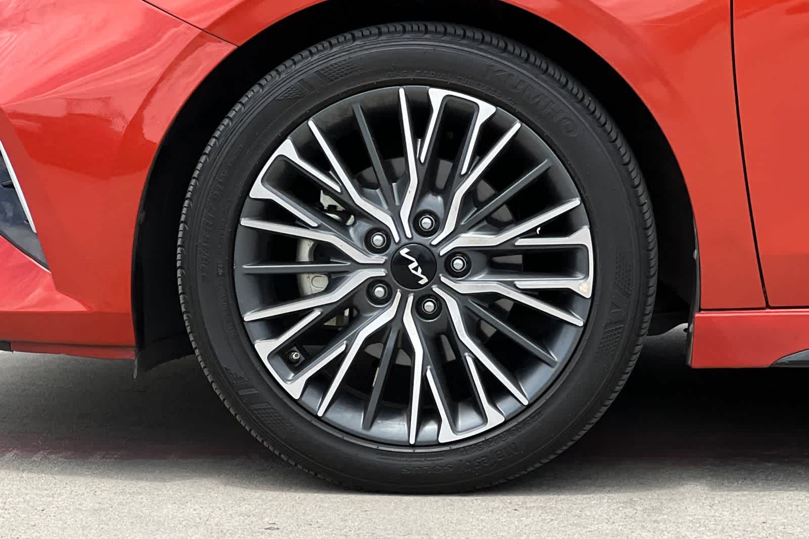 Thumbnail: 2023 Kia Forte - 12