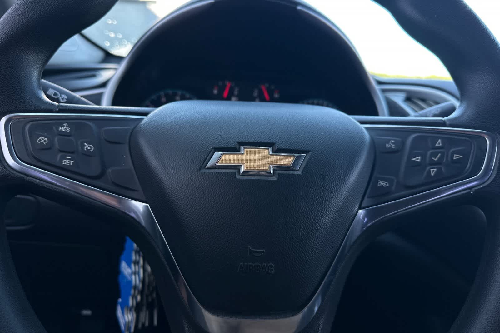 Thumbnail: 2017 Chevrolet Malibu - 25