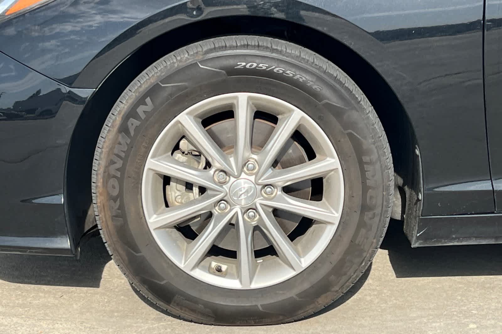 Thumbnail: 2018 Hyundai Sonata - 12