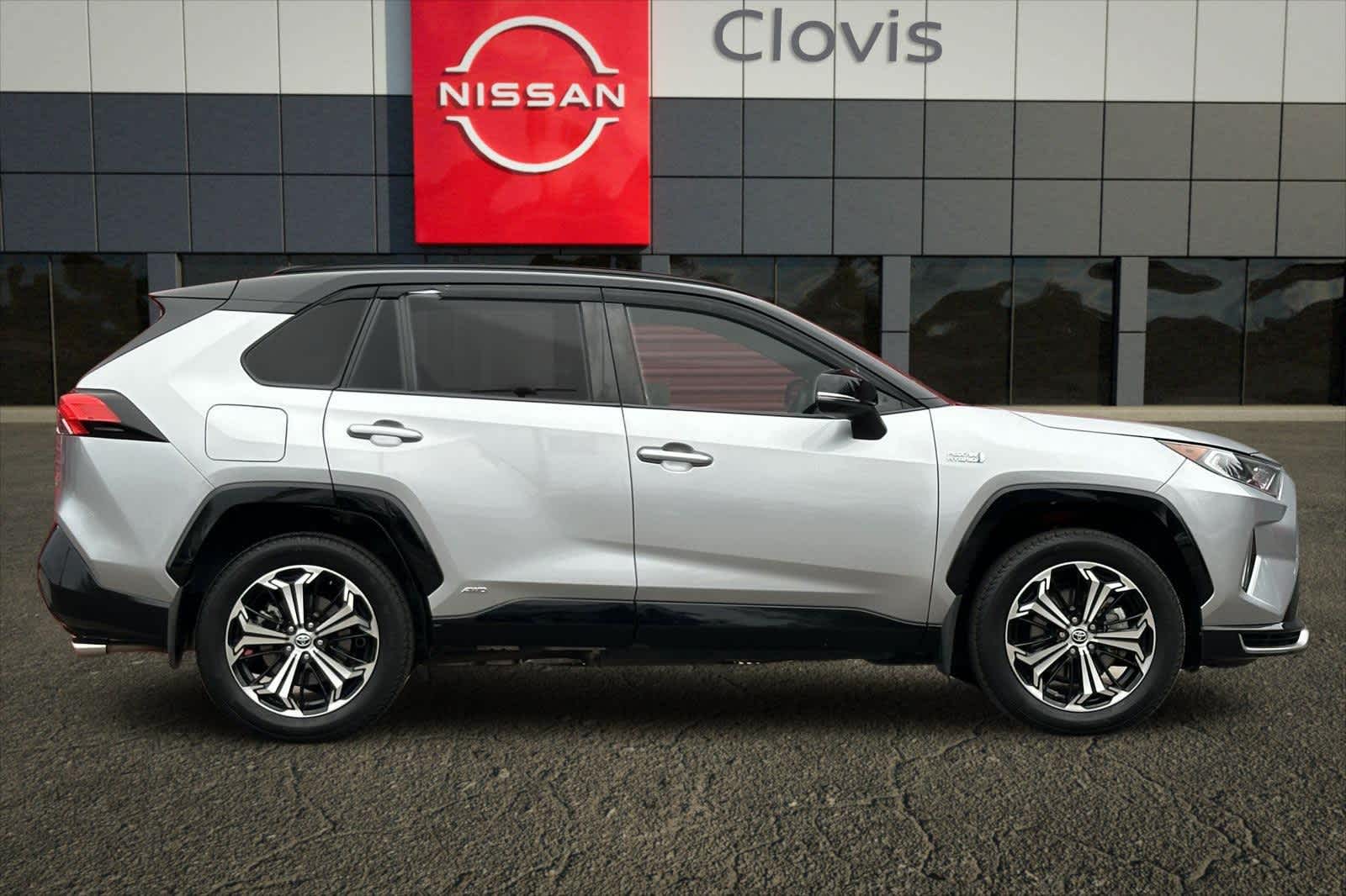 Thumbnail: 2021 Toyota RAV4 - 9