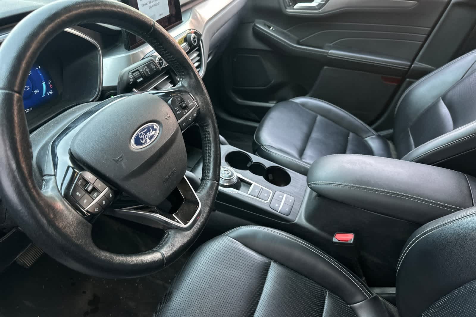 Thumbnail: 2021 Ford Escape - 14
