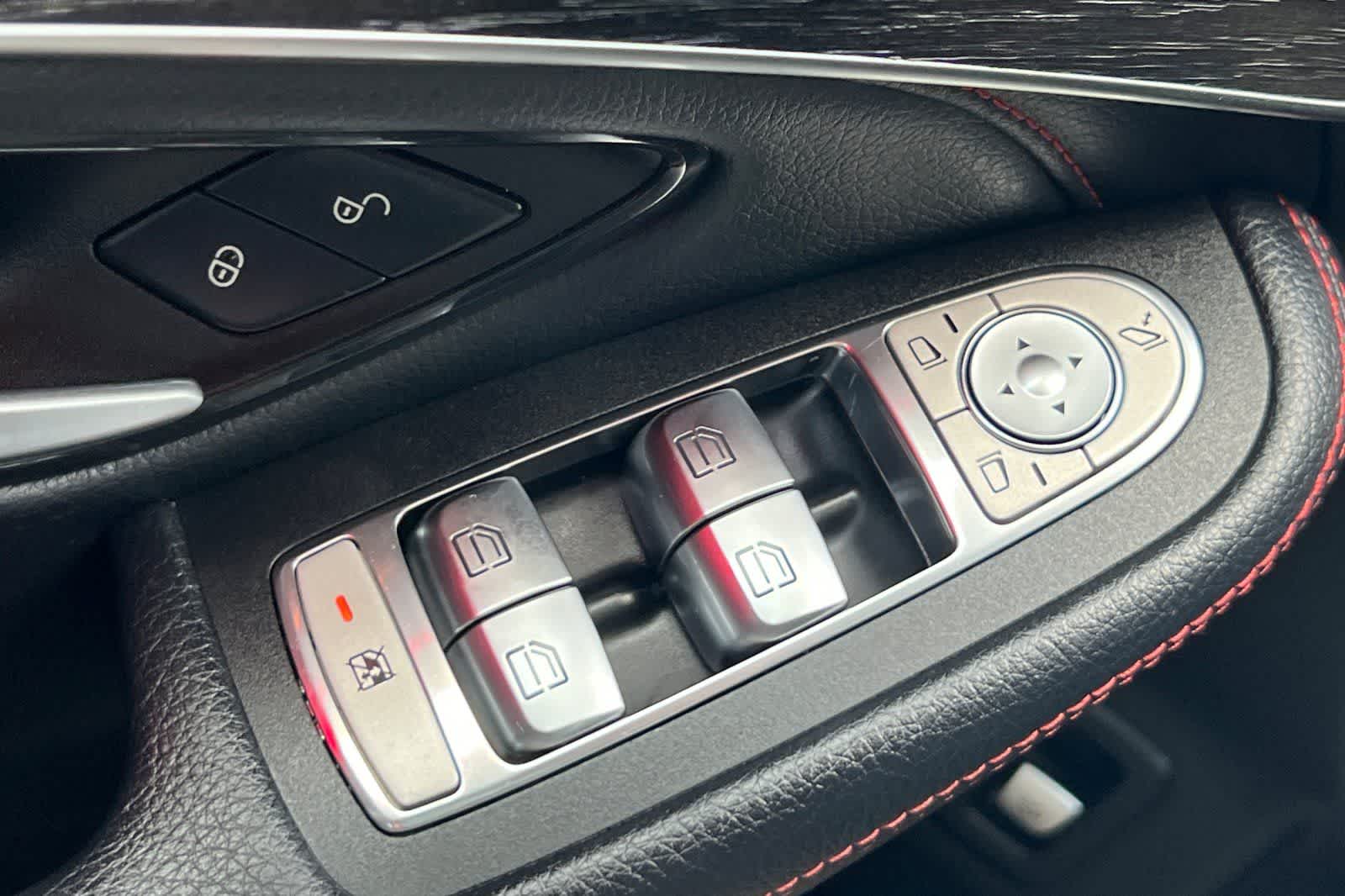 Thumbnail: 2022 Mercedes-Benz GLC - 14