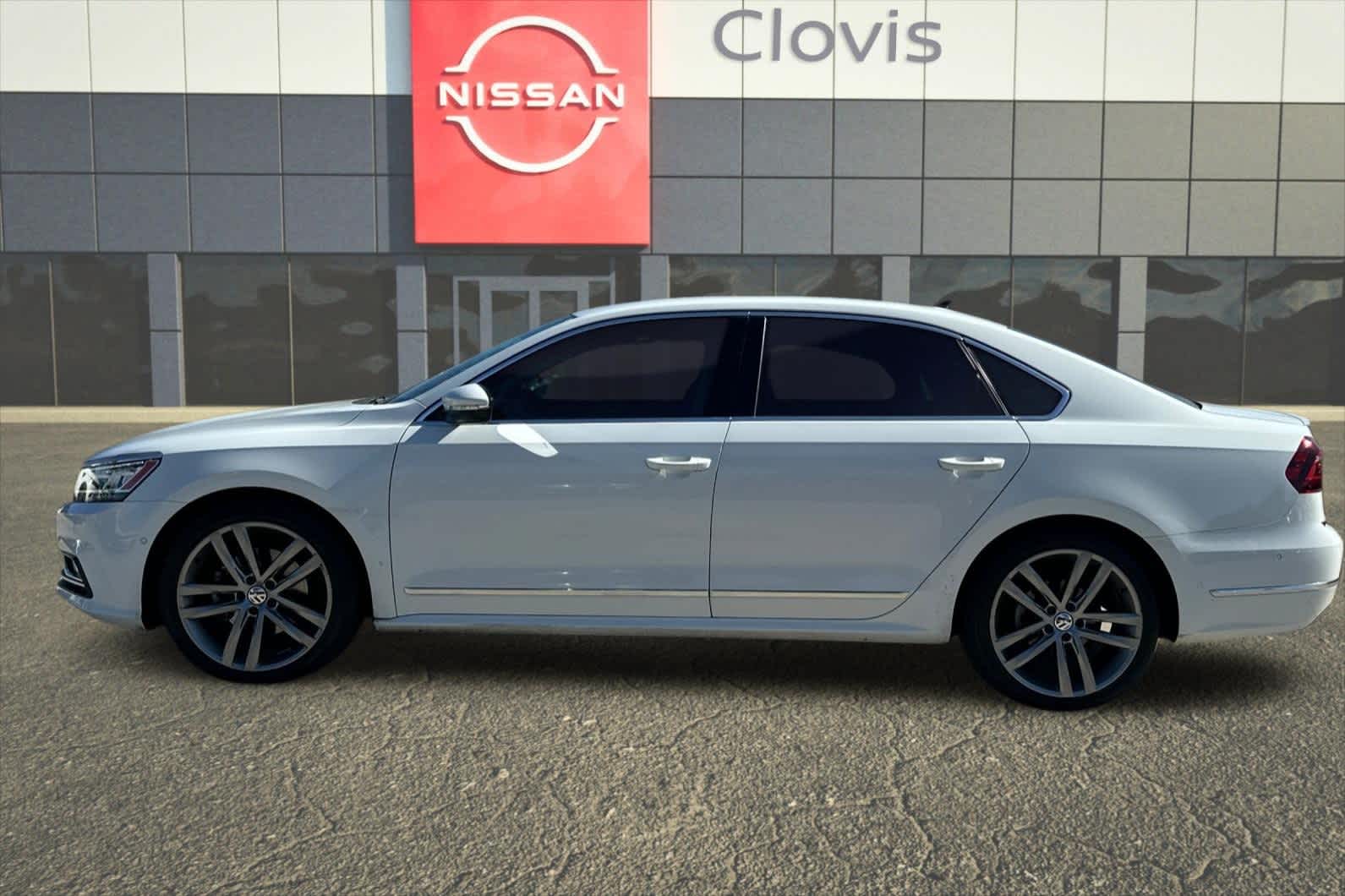 Thumbnail: 2018 Volkswagen Passat - 6