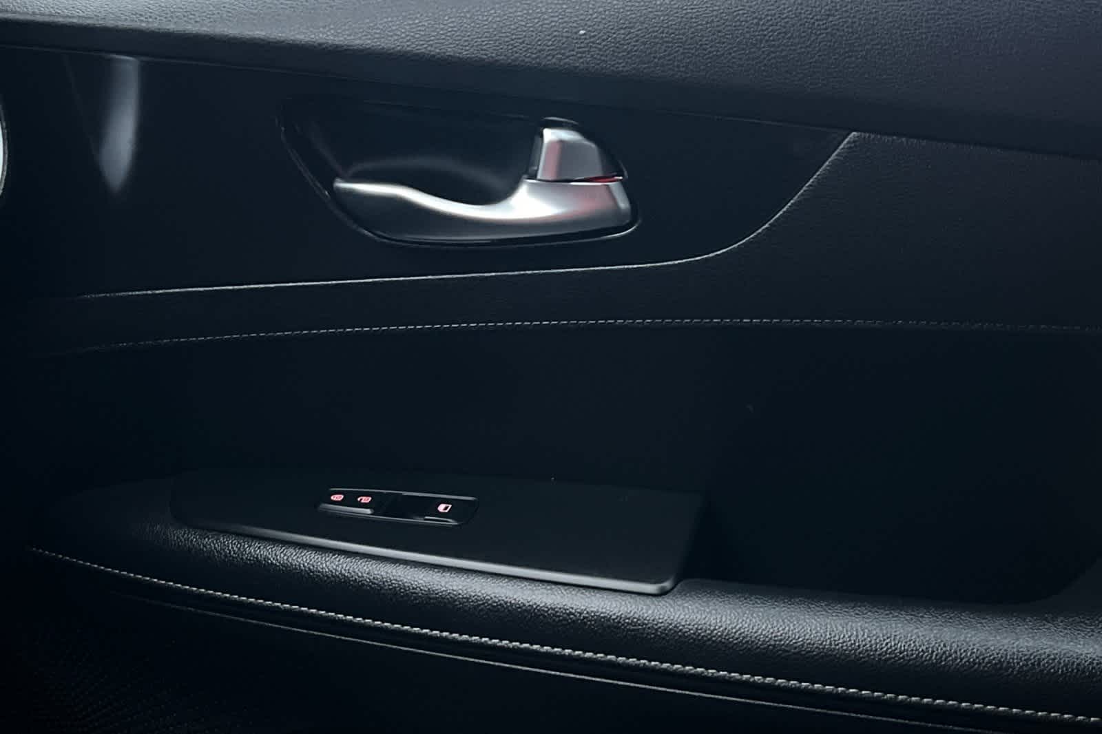 Thumbnail: 2023 Kia Forte - 19